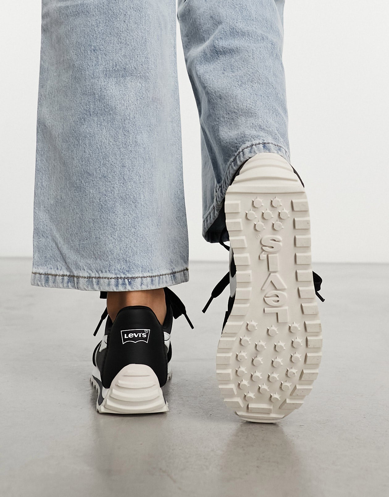 Levi's Stryder runner trainer in black suede mix - ASOS Sample Sale