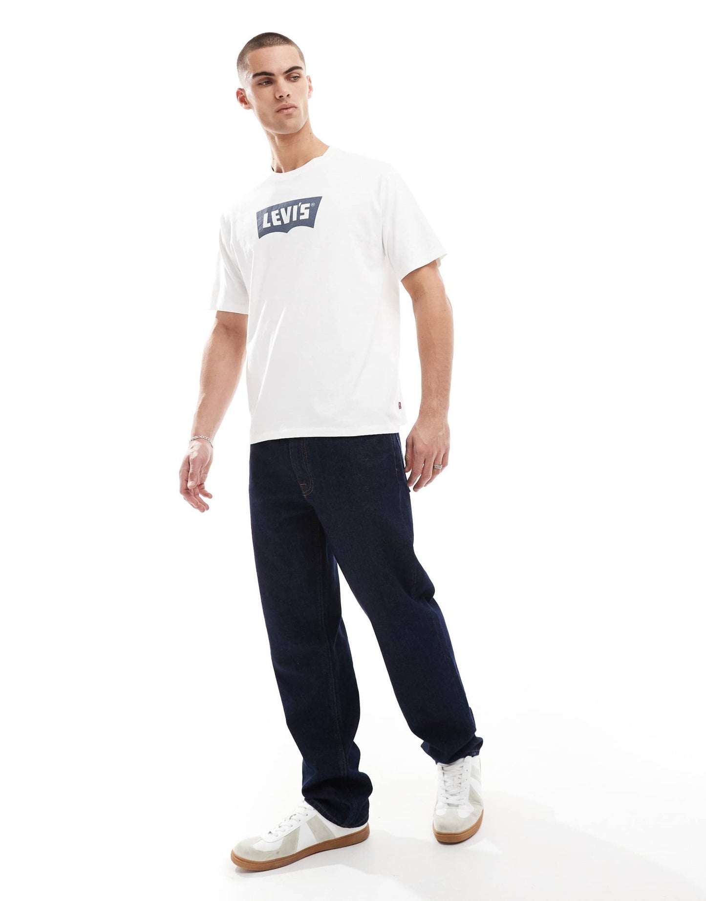 Levi's Vintage relaxed fit batwing central logo t-shirt in white - ASOS Sample Sale