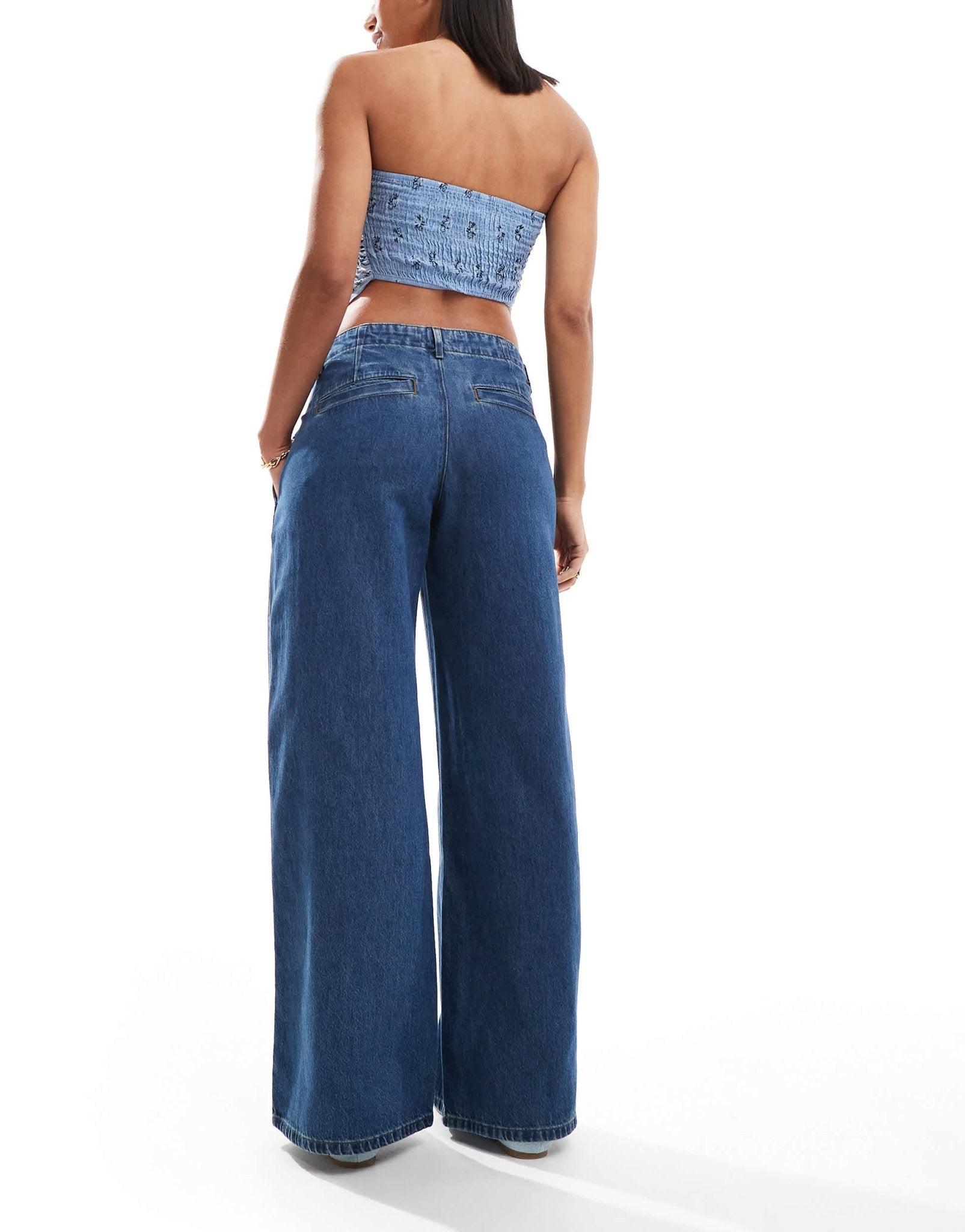 Levi's XL mid waist loose jeans in dark blue - ASOS Sample Sale
