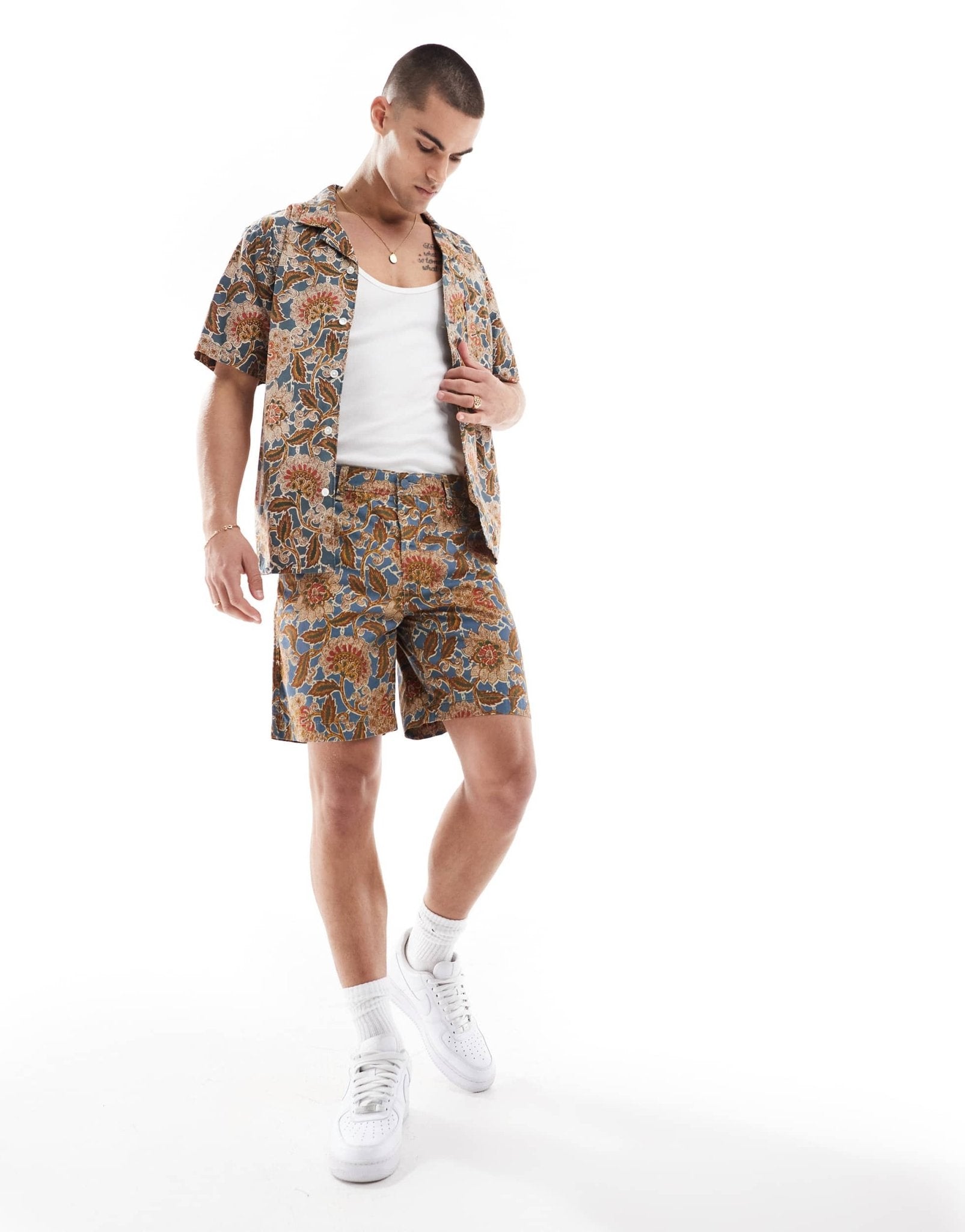 Levi's XX Authentic relaxed twill chino shorts in floral print co-ord - ASOS Sample Sale