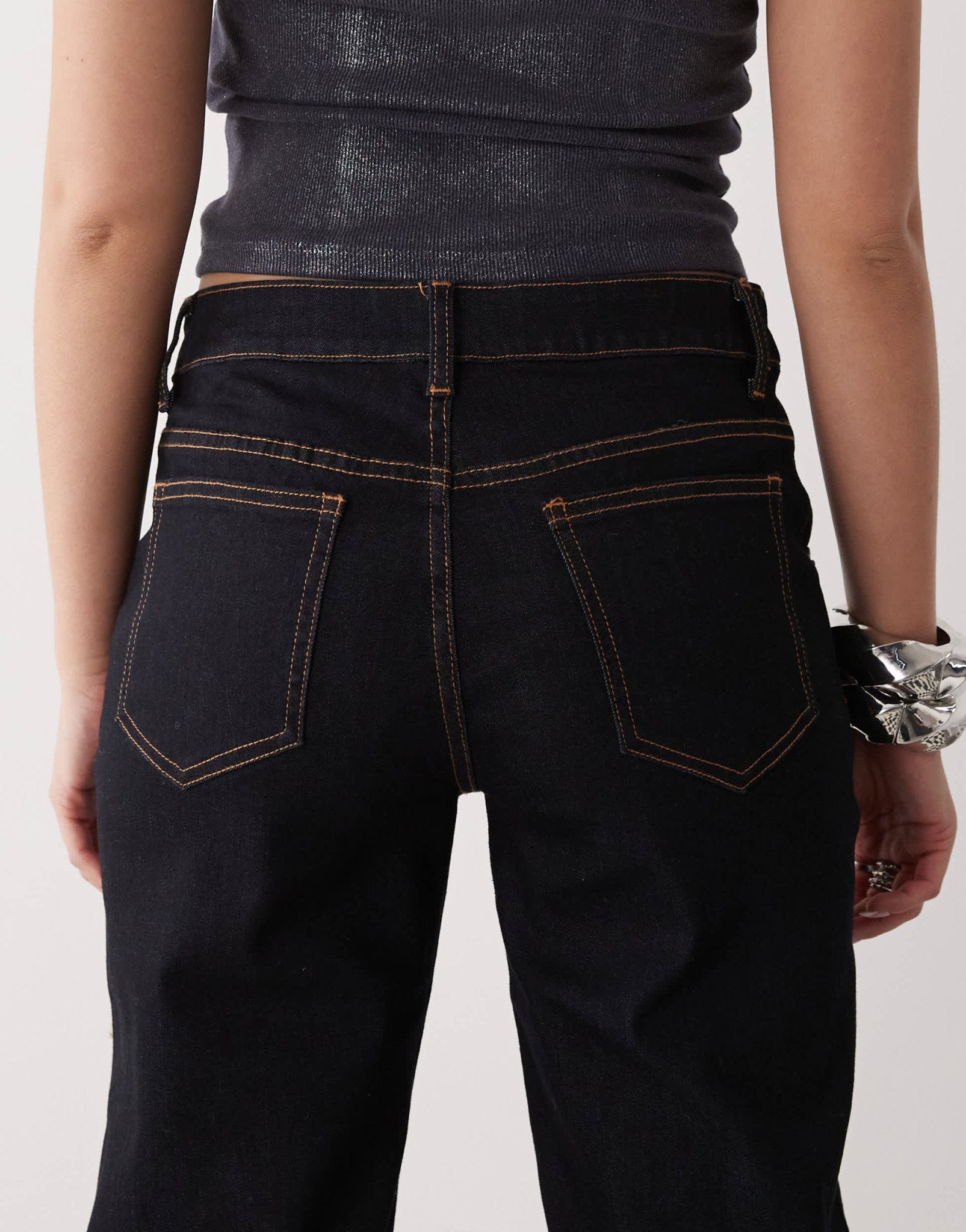 Lioness Cocoon curved waist stretch sculpt straight leg jeans in dark blue denim - ASOS Sample Sale