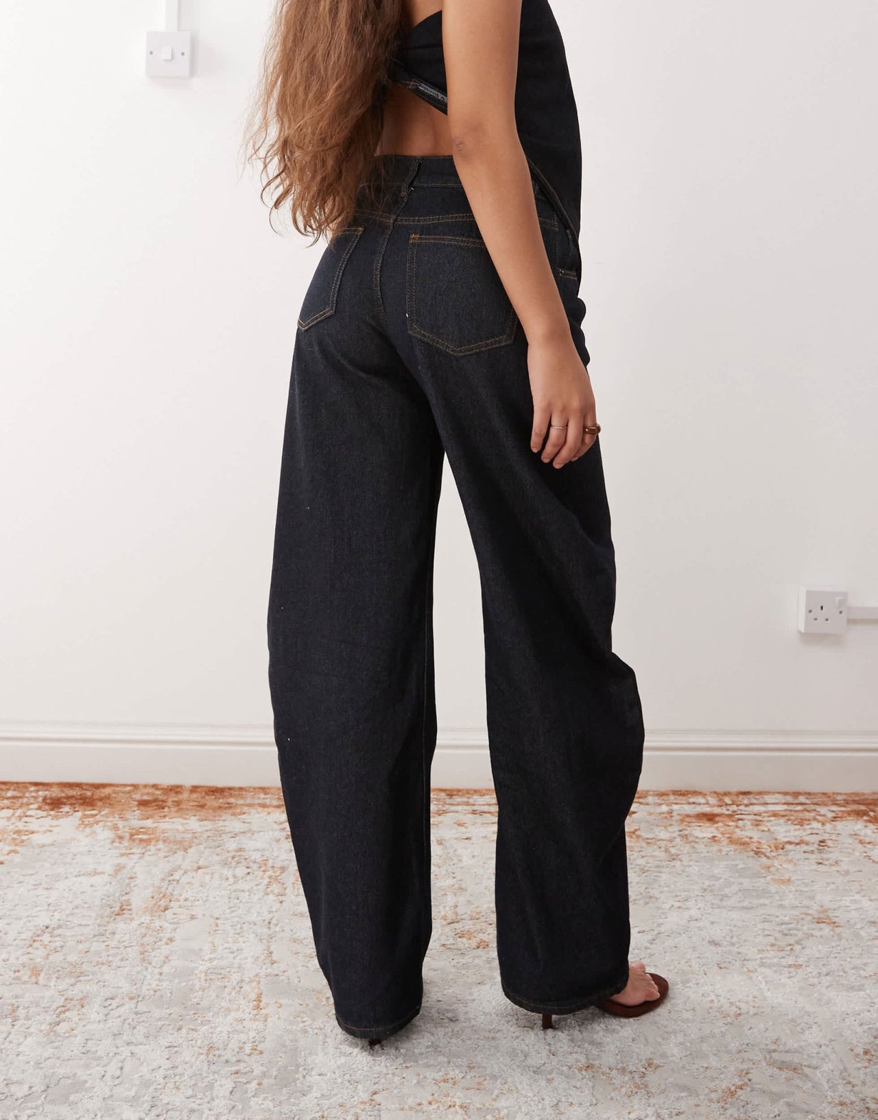 Lioness Horseshoe barrel leg jeans co-ord in indigo rinse wash - ASOS Sample Sale