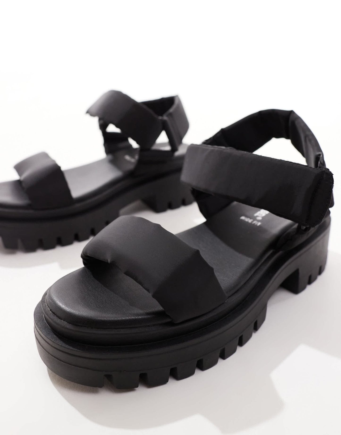 London Rebel wide fit chunky tech sandals in black - ASOS Sample Sale