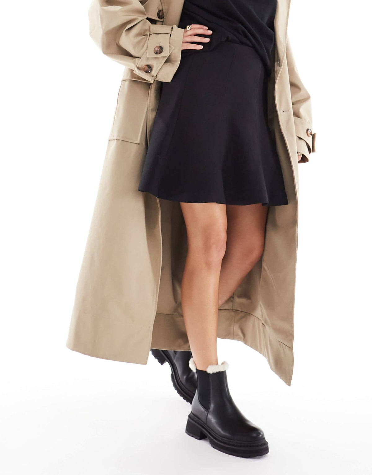 London Rebel Wide Fit Emma teddy lined chunky chelsea boots in black - ASOS Sample Sale