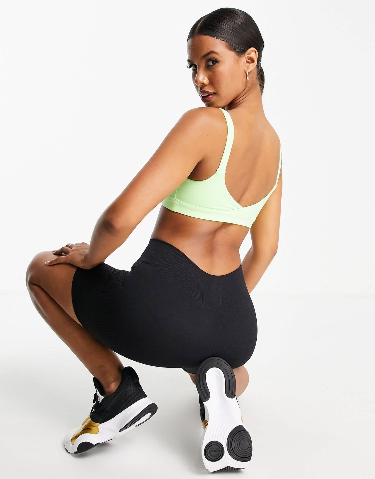 Lorna Jane logo low support sports bra in lime - ASOS Sample Sale