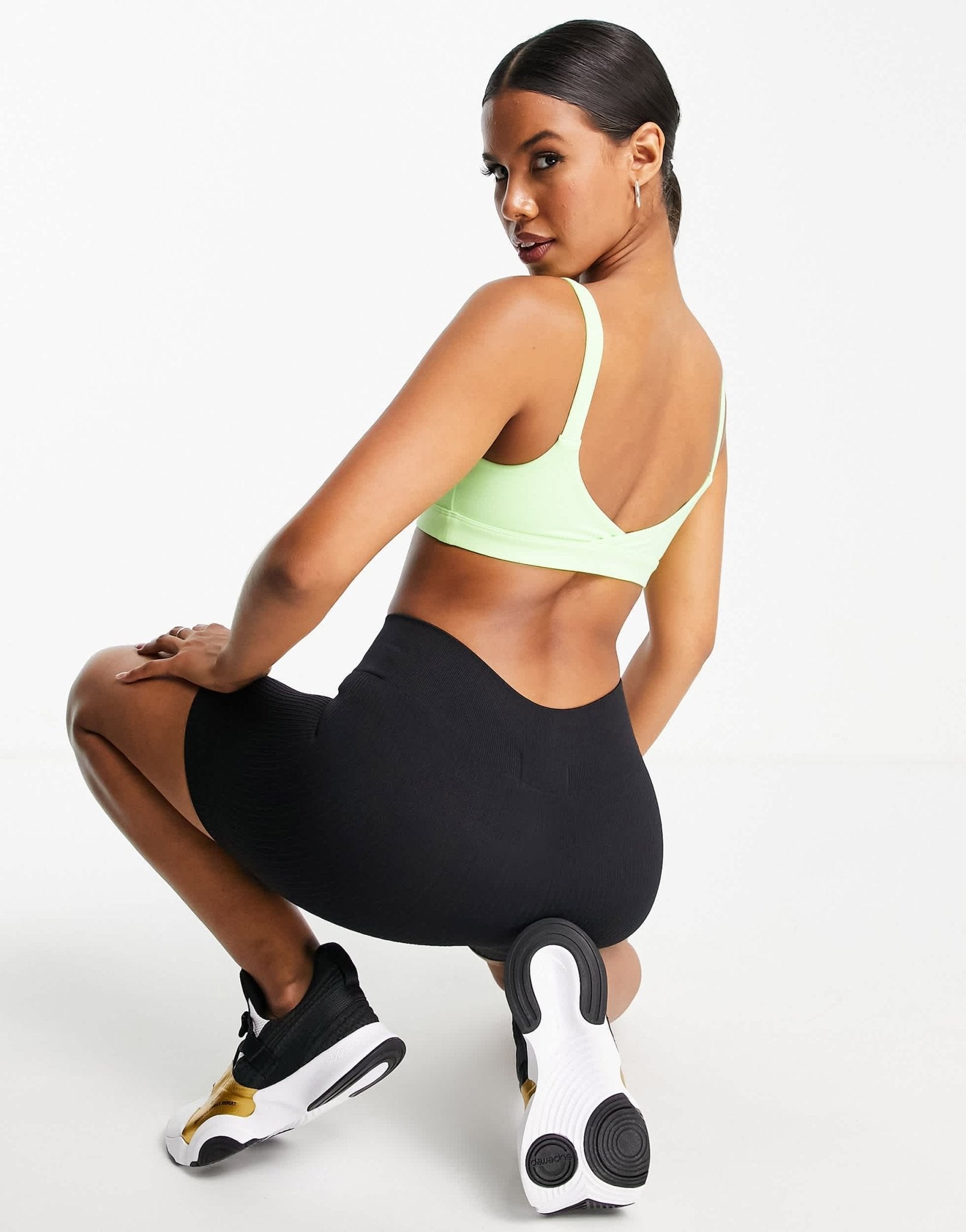 Lorna Jane logo low support sports bra in lime - ASOS Sample Sale