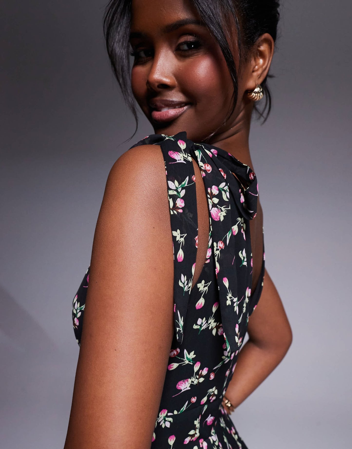 Lulu's asymmetric ruffle midaxi dress in black floral - ASOS Sample Sale