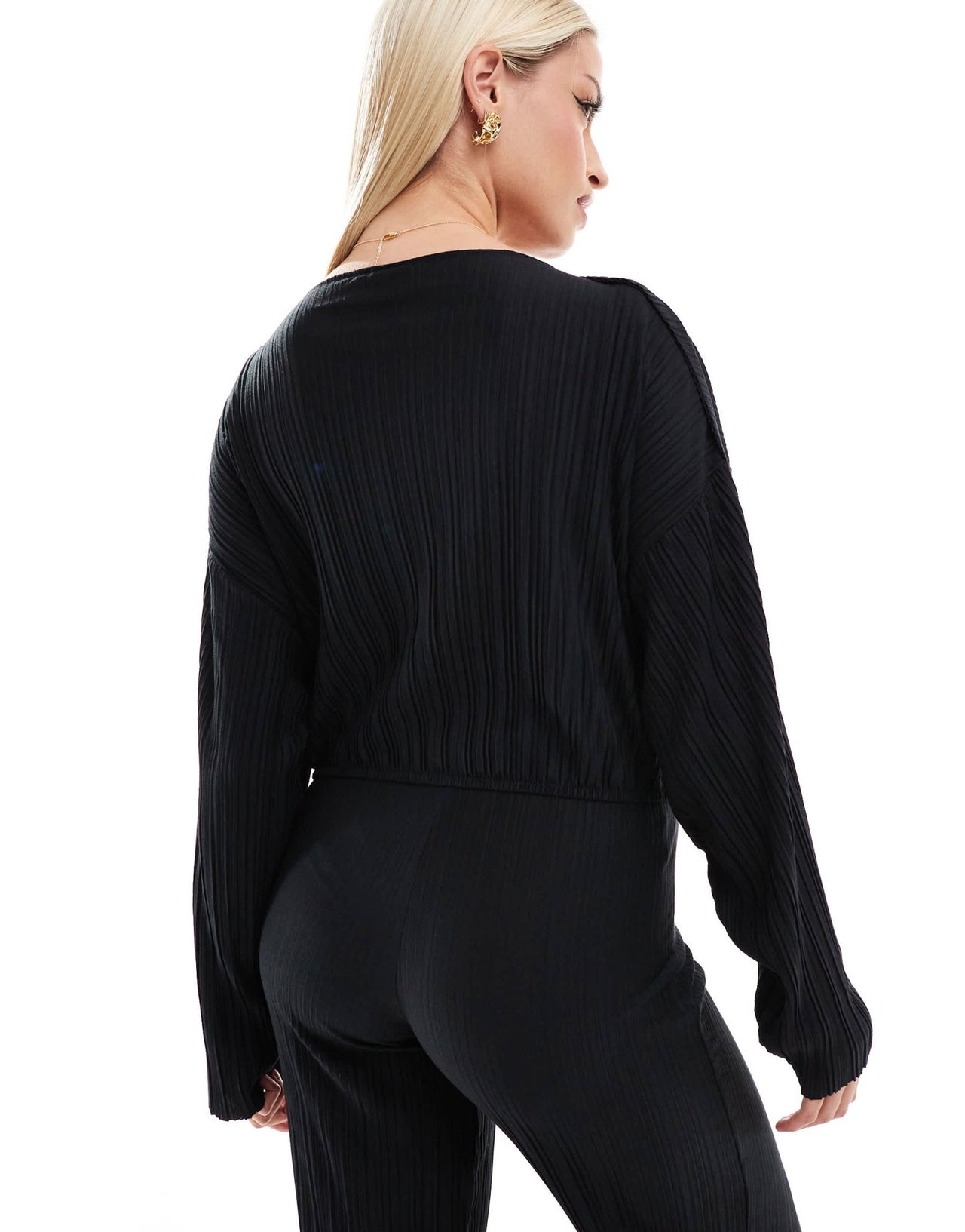 Mamalicious Maternity long sleeved plisse cropped top co - ord in black - ASOS Sample Sale