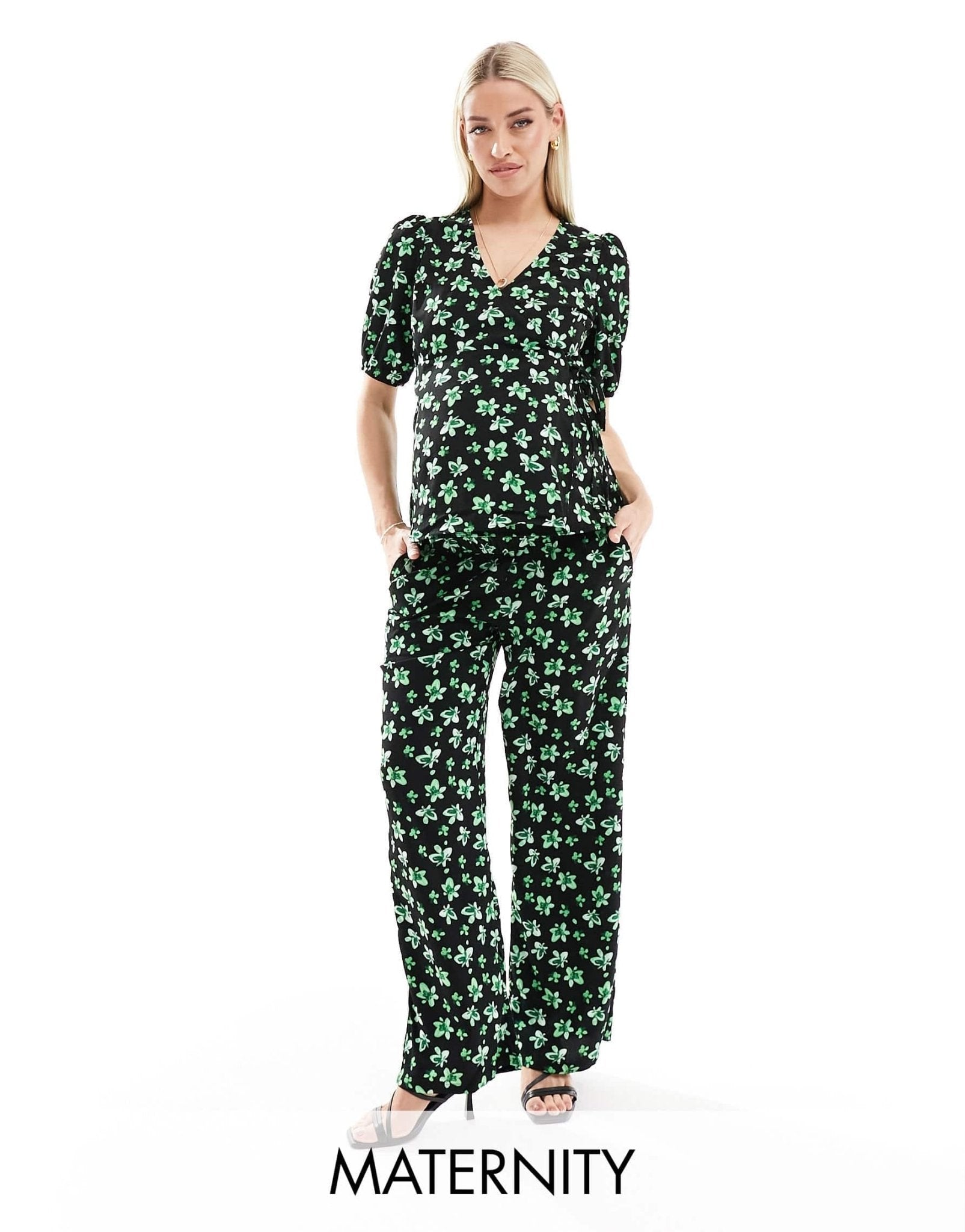 Mamalicious Maternity relaxed under the bump trouser co - ord in palm flower print - ASOS Sample Sale