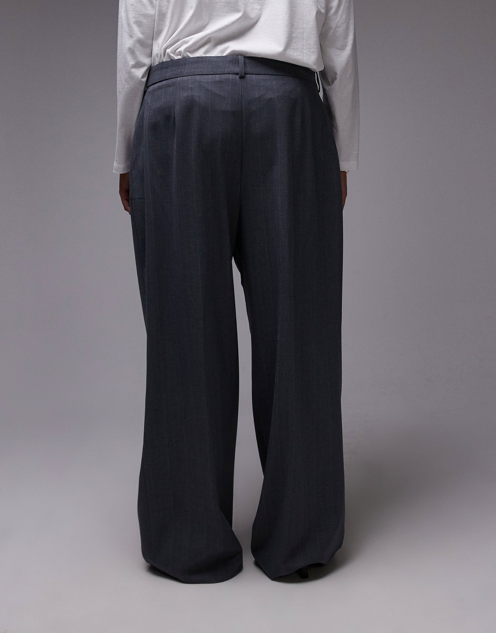 Mango curve pleat front wide leg trouser in grey - ASOS Sample Sale
