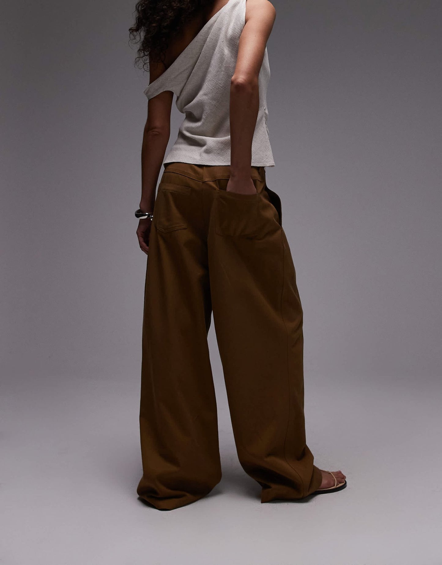 Mango pleat front balloon leg trouser in green - ASOS Sample Sale