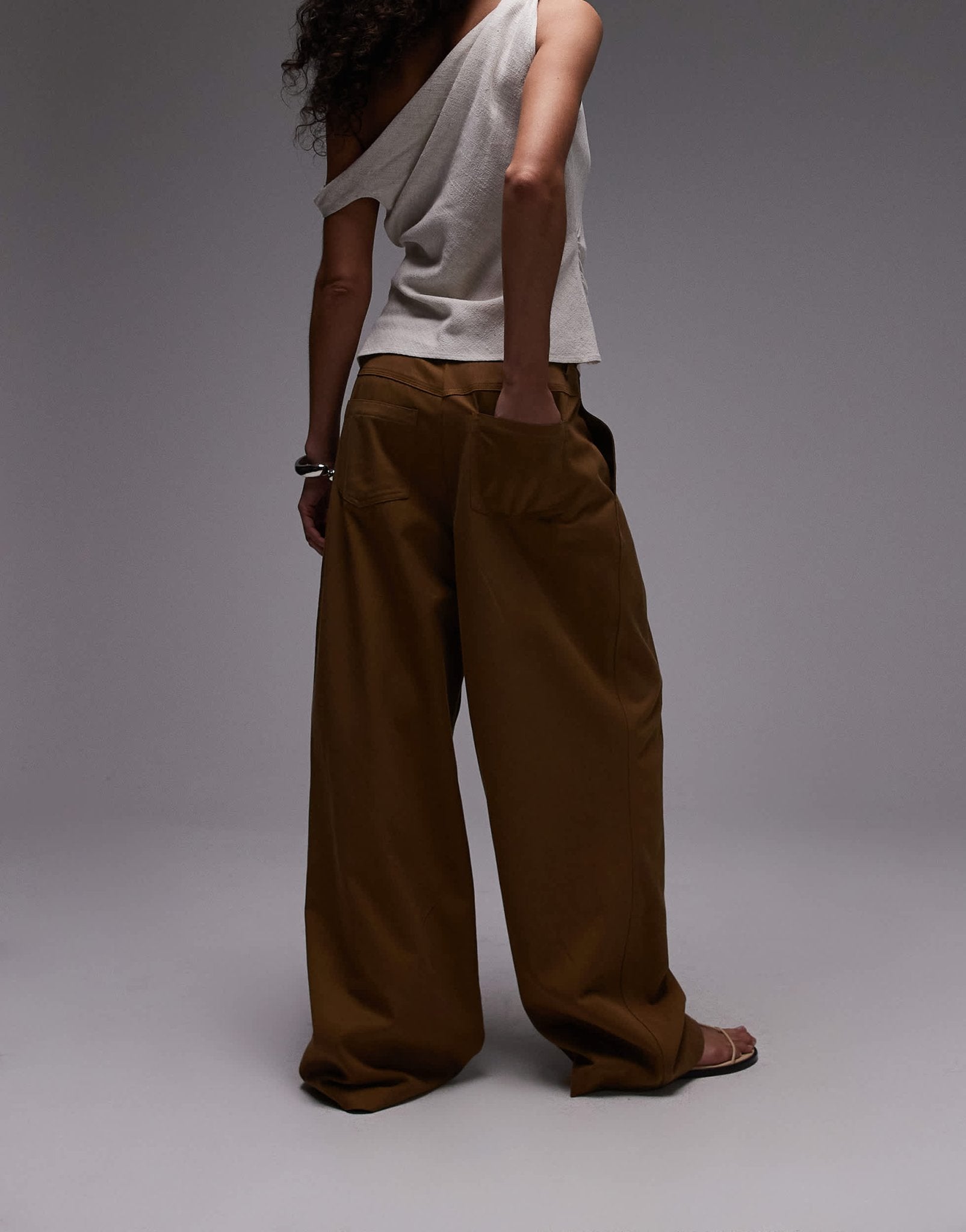 Mango pleat front balloon leg trouser in green - ASOS Sample Sale