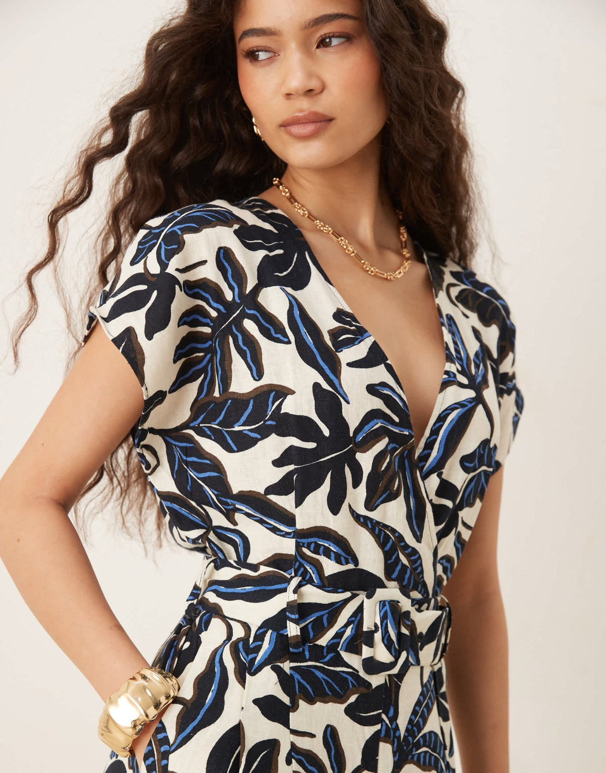 Mango v neck belted jumpsuit in blue floral print - ASOS Sample Sale
