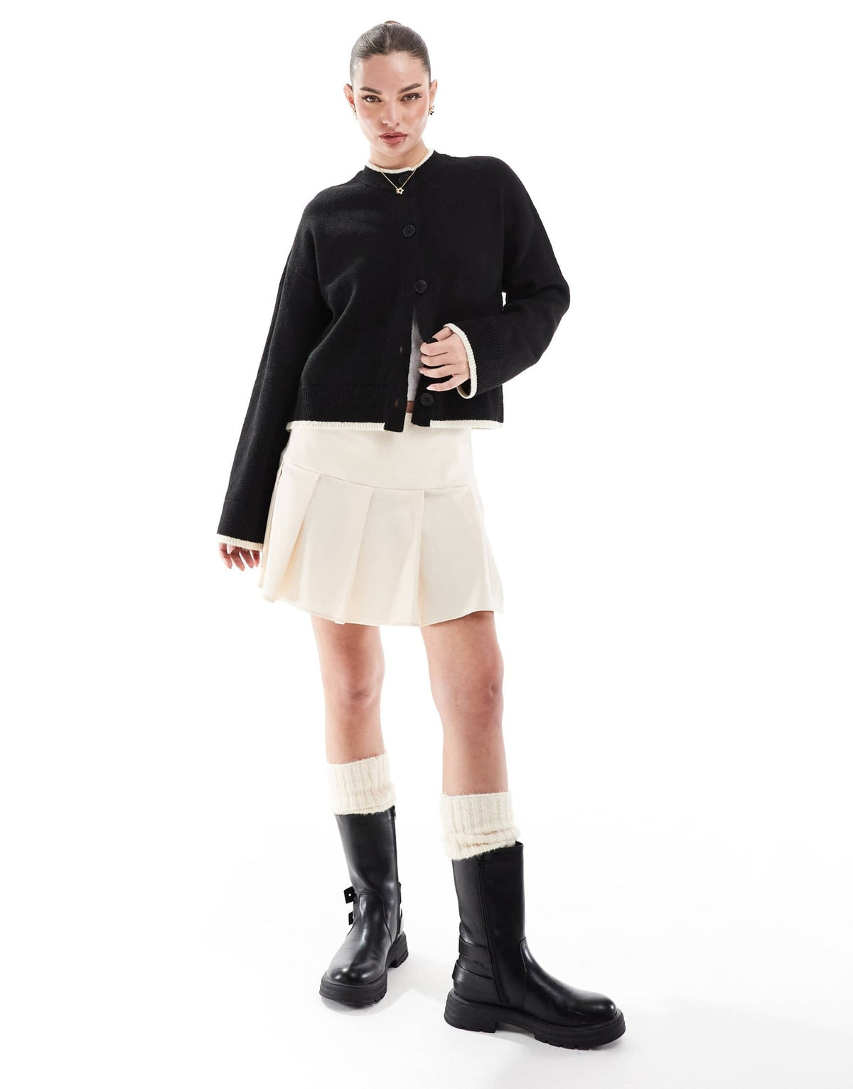 Miss Selfridge bengaline pleated mini skirt in cream - ASOS Sample Sale