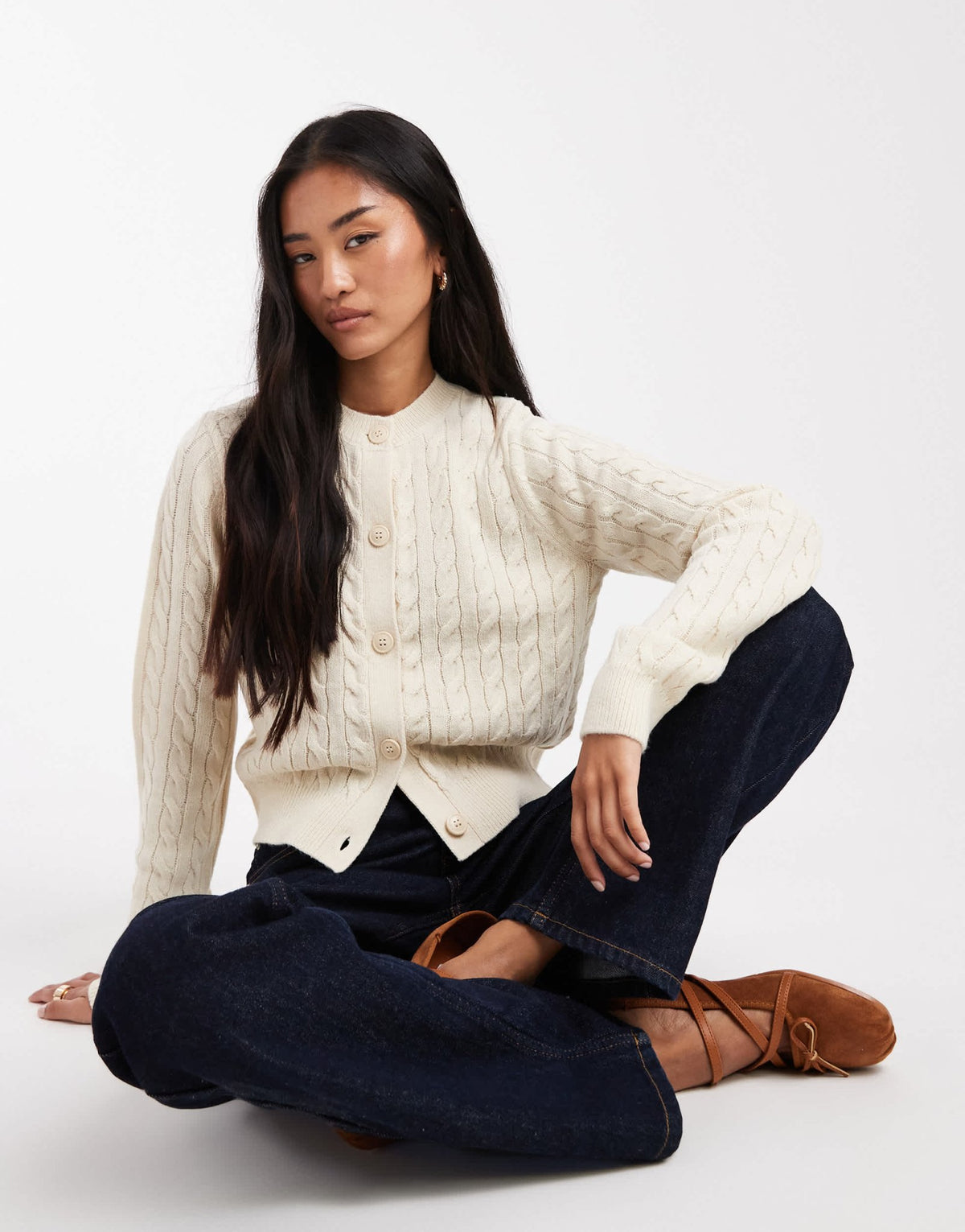Miss Selfridge cable knit crew neck cardigan in cream - ASOS Sample Sale