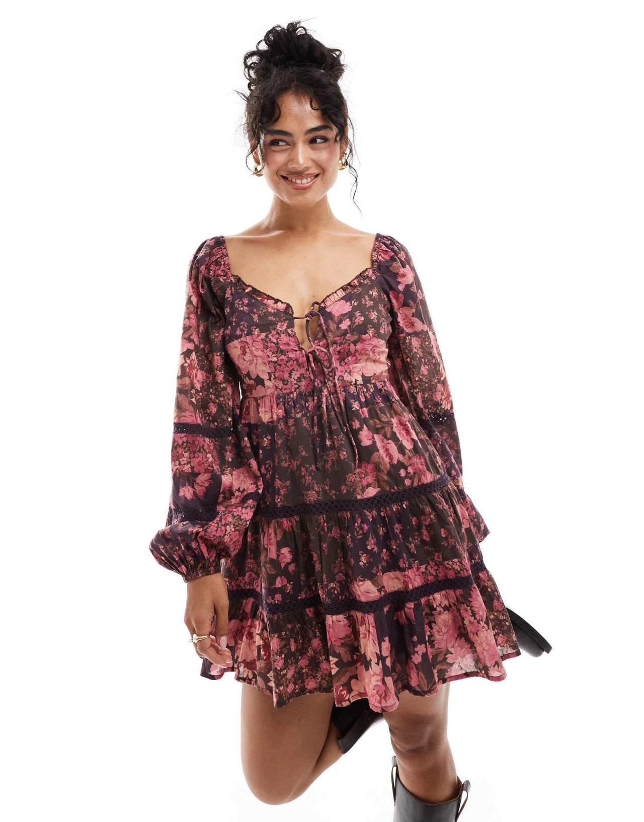 Miss Selfridge cotton lace insert tiered mini dress in patchwork floral - ASOS Sample Sale