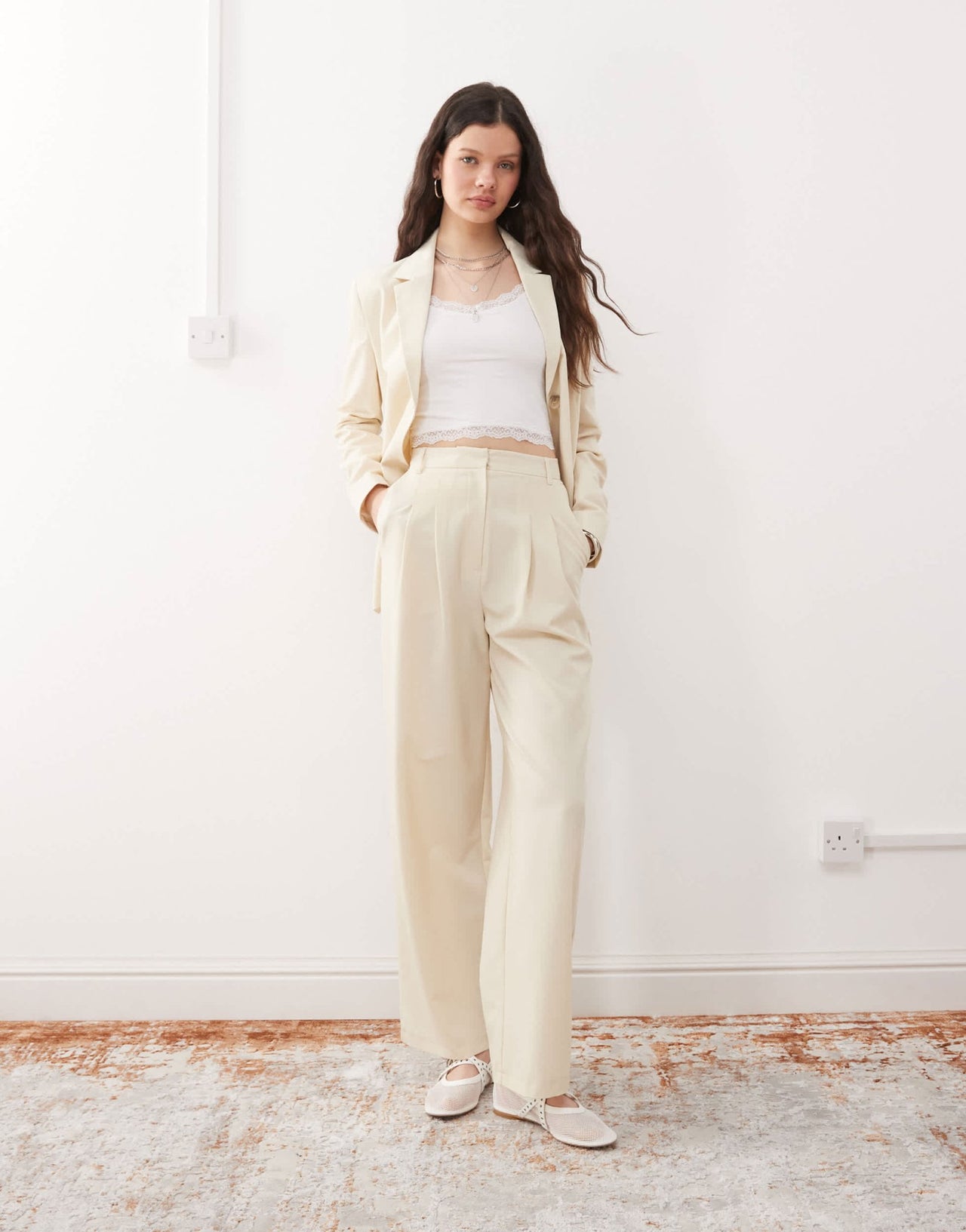 Miss Selfridge essential wide leg trouser in buttermilk - ASOS Sample Sale