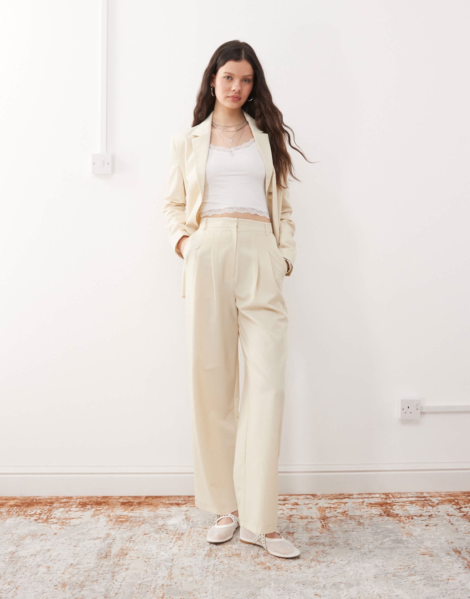 Miss Selfridge essential wide leg trouser in buttermilk - ASOS Sample Sale