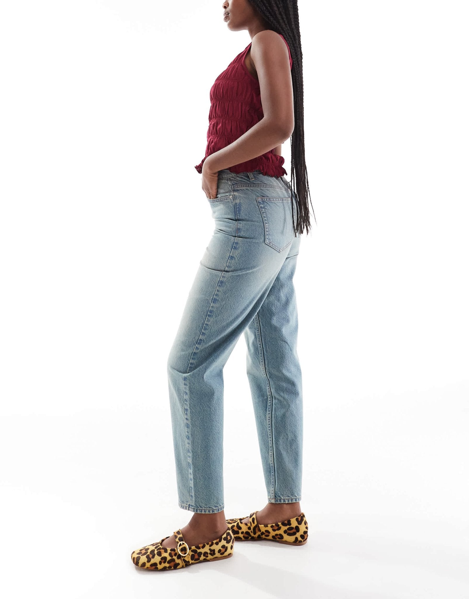 Miss Selfridge highwaist mom jean in dirty wash - ASOS Sample Sale