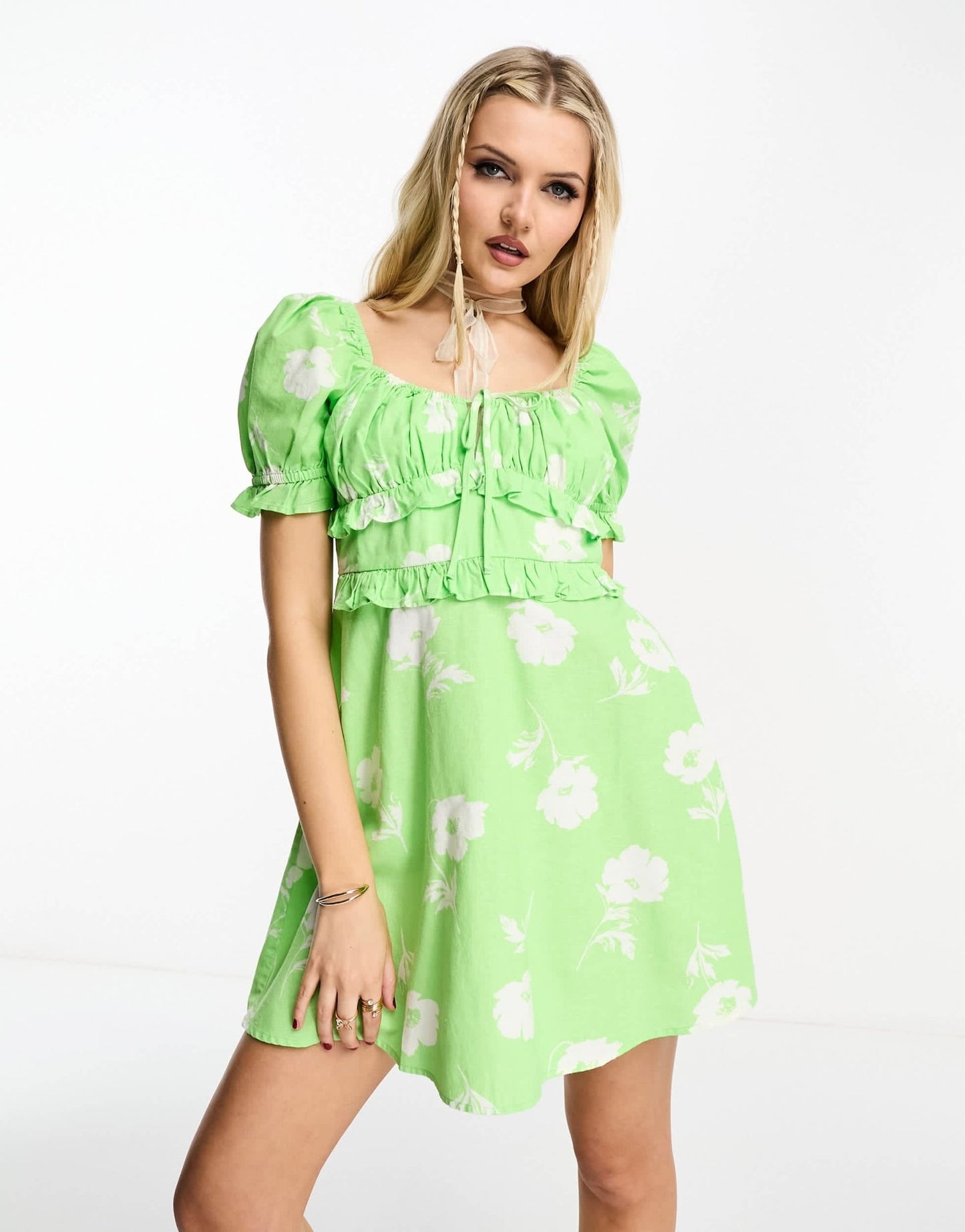 Miss Selfridge linen look milkmaid mini tea dress in green floral - ASOS Sample Sale
