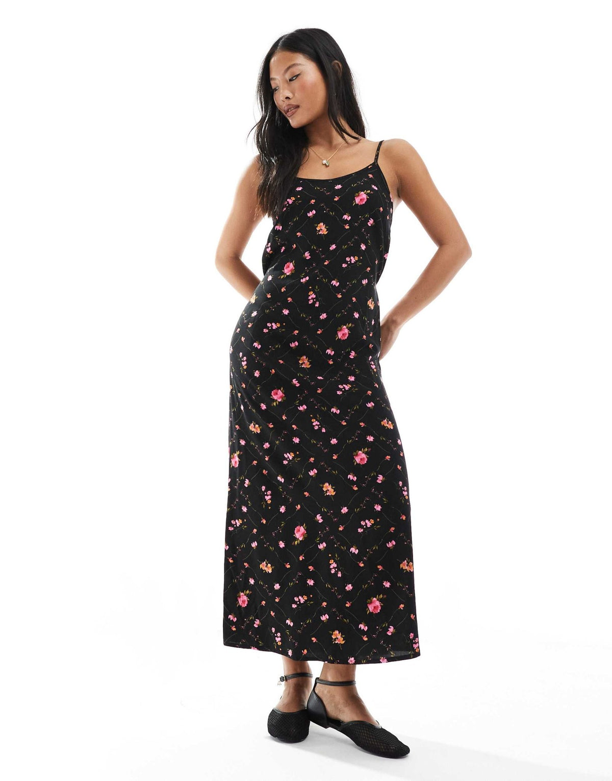 Miss Selfridge Petite strappy scoop neck maxi slip dress in black ditsy print - ASOS Sample Sale