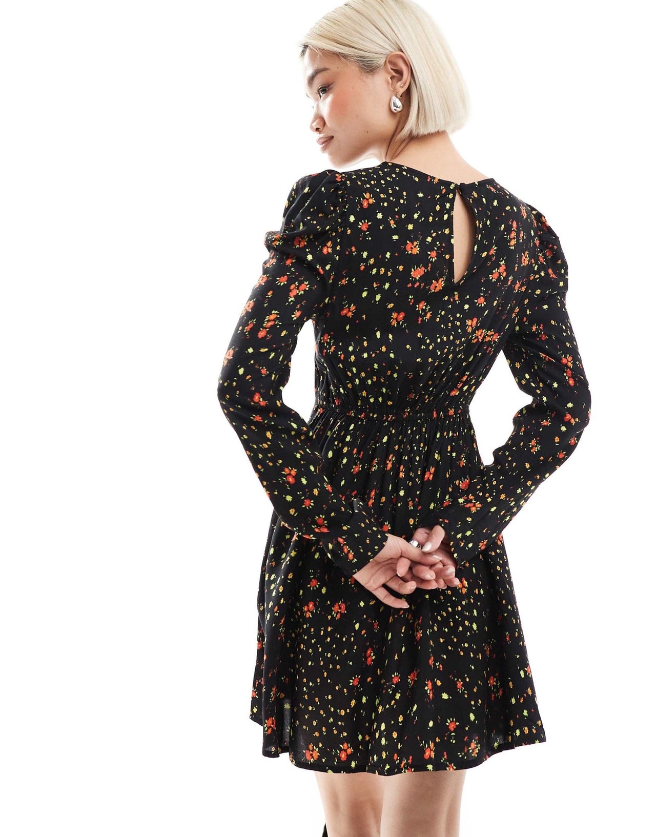 Miss Selfridge Ribbon detail tea dress in black floral print - ASOS Sample Sale