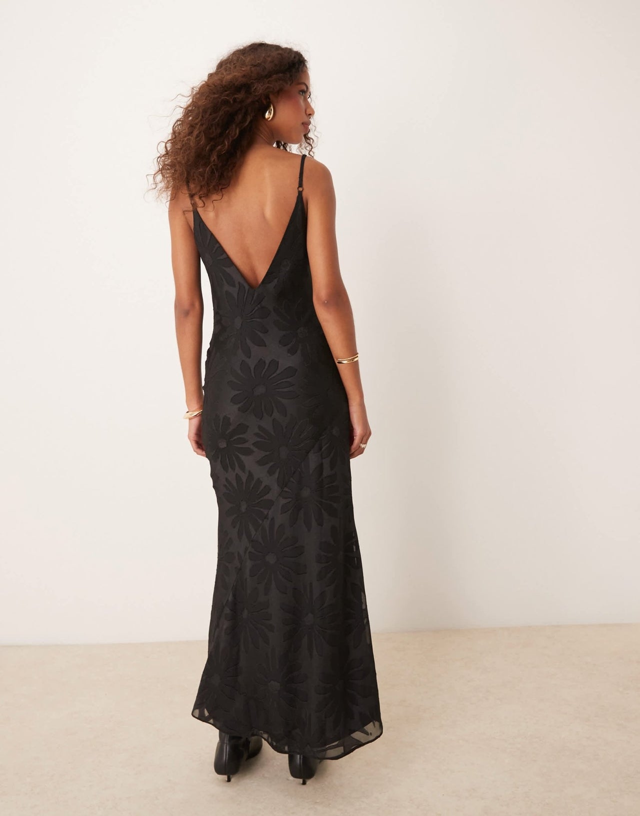 Miss Selfridge satin floral jacquard maxi dress in black – ASOS Sample Sale