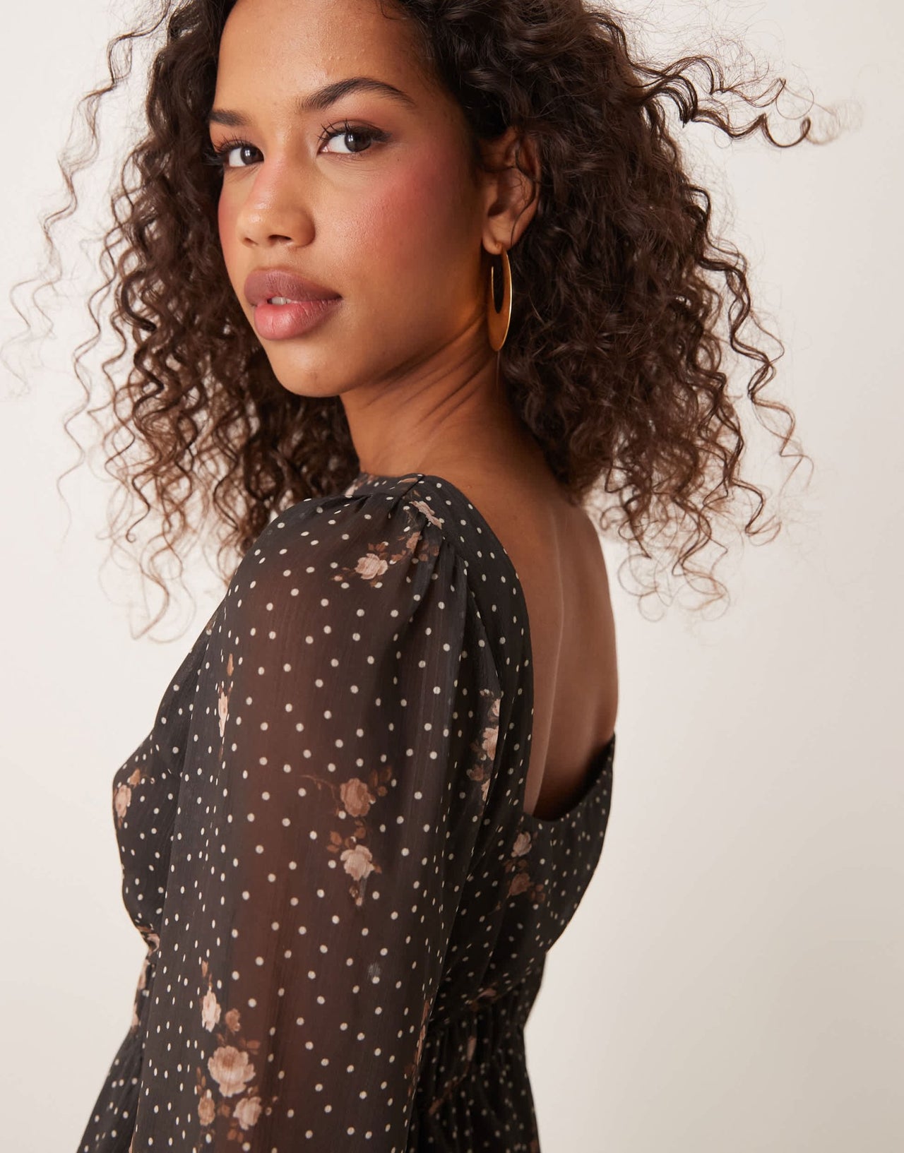 Miss Selfridge square neck tiered mini tea dress in ditsy print - ASOS Sample Sale