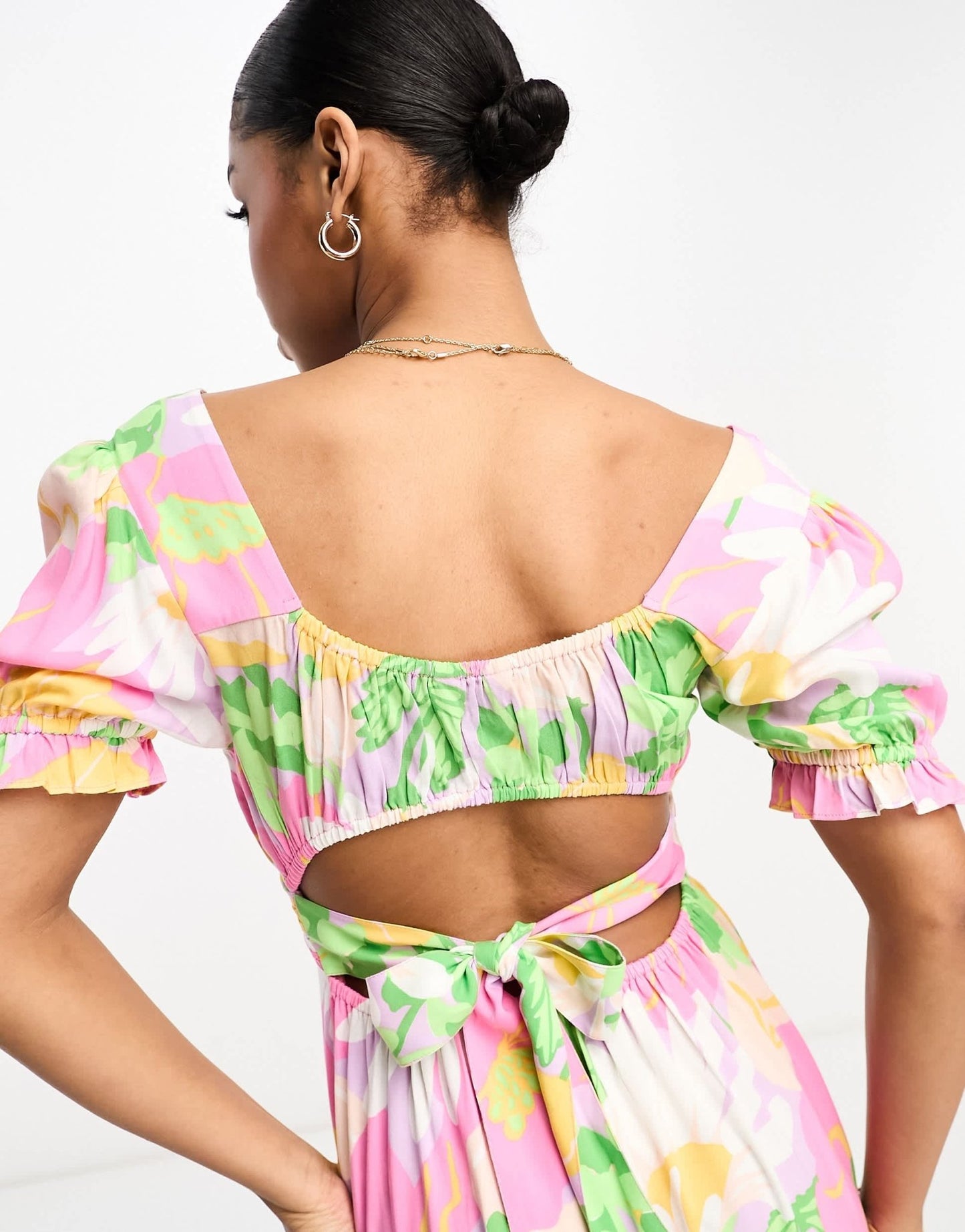 Miss Selfridge sweetheart ruched midi dress in retro floral - ASOS Sample Sale
