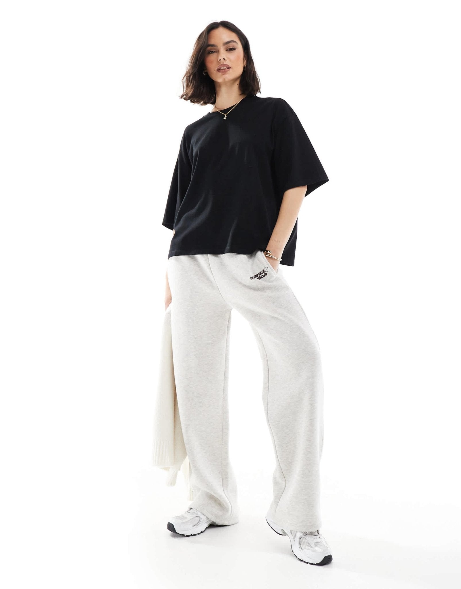 Monki boxy heavy t-shirt in black - ASOS Sample Sale