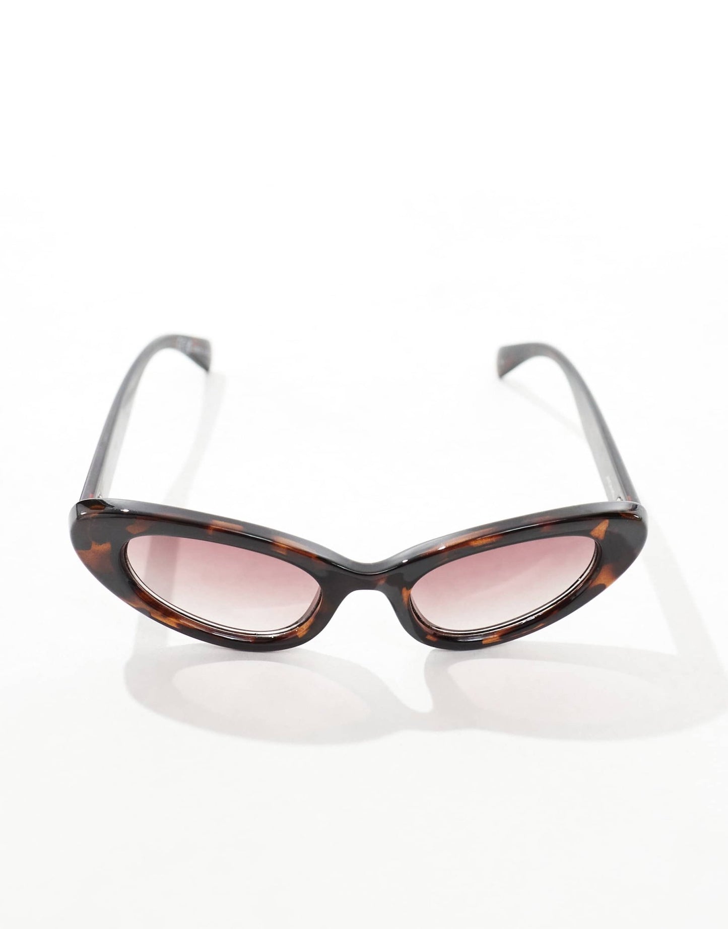 Monki cat eye sunglasses in brown tortoise shell - ASOS Sample Sale