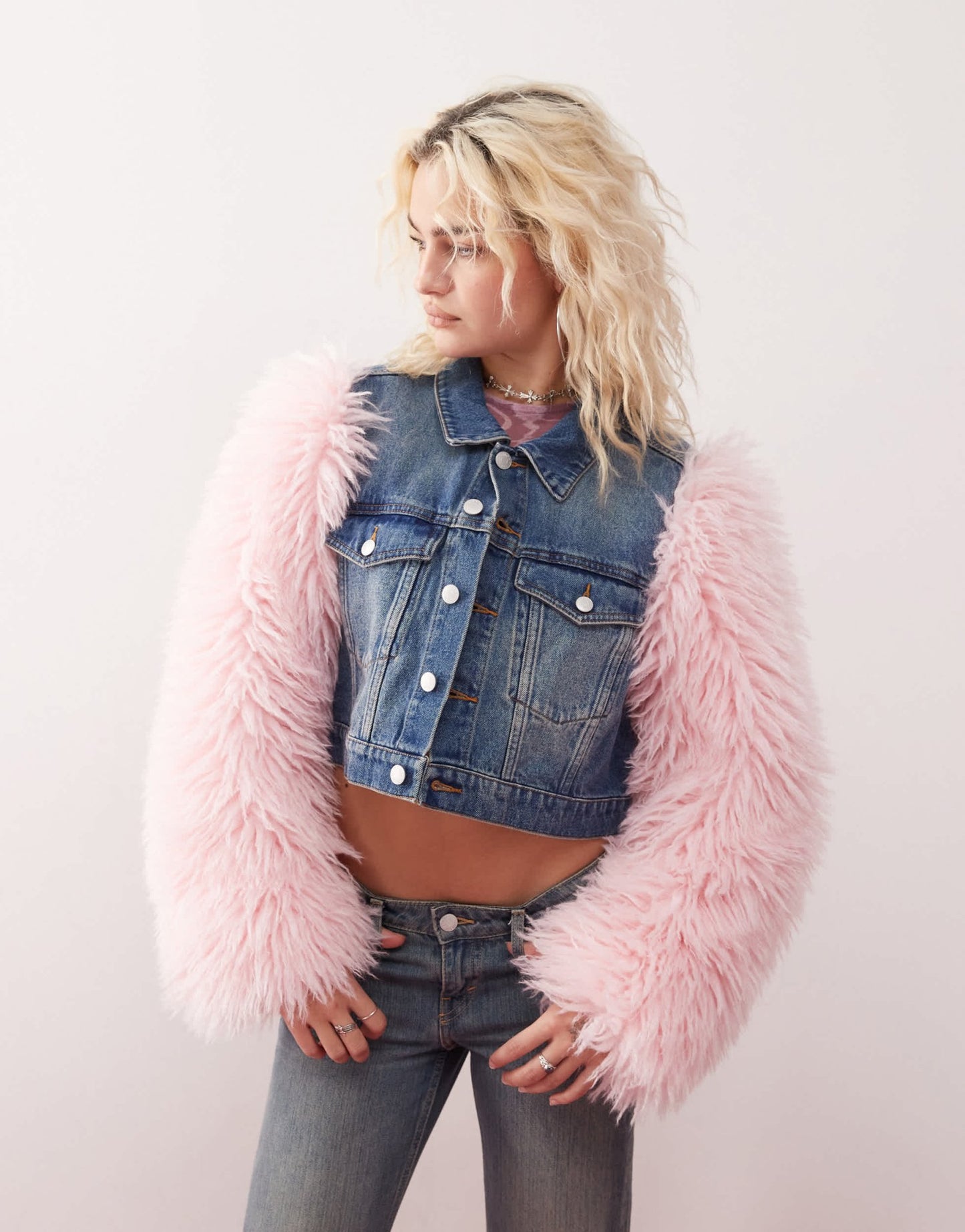 Monki denim jacket in mid wash blue with pink faux fur sleeves - ASOS Sample Sale