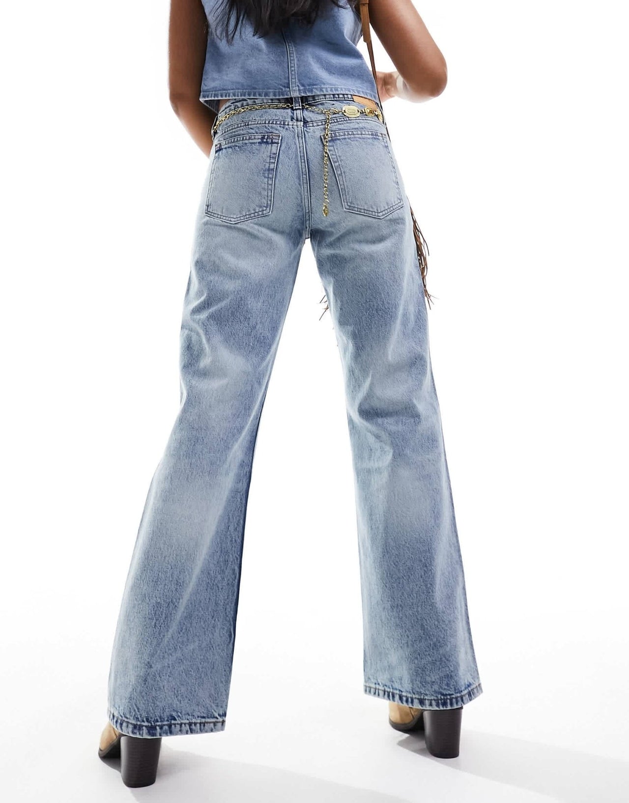 Monki Imoo low waisted wide fit jeans in tinted dirty wash blue - ASOS Sample Sale