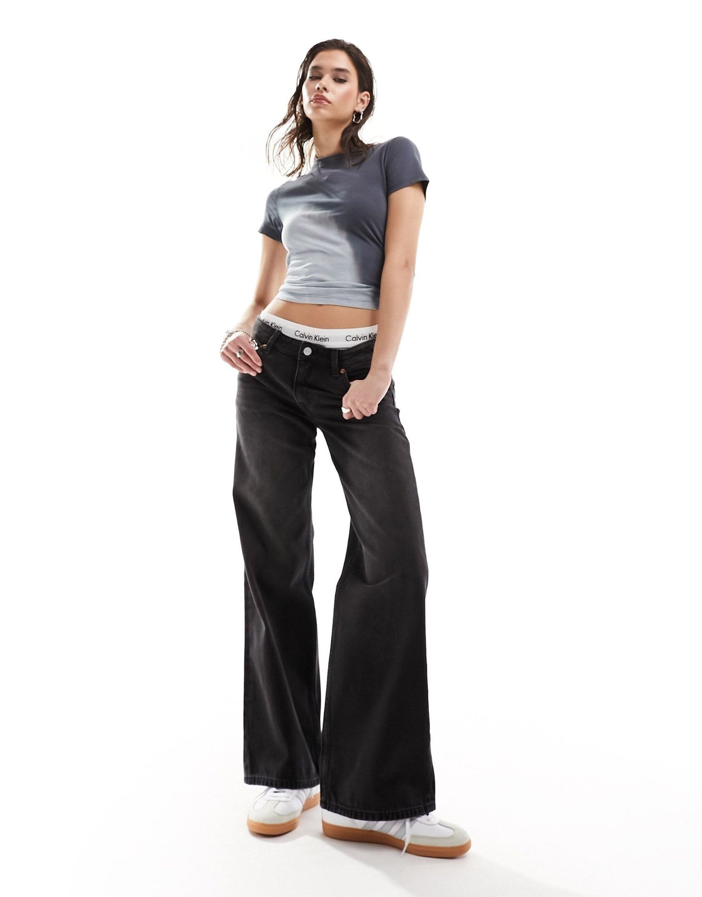 Monki Imoo low waisted wide fit jeans in washed black - ASOS Sample Sale