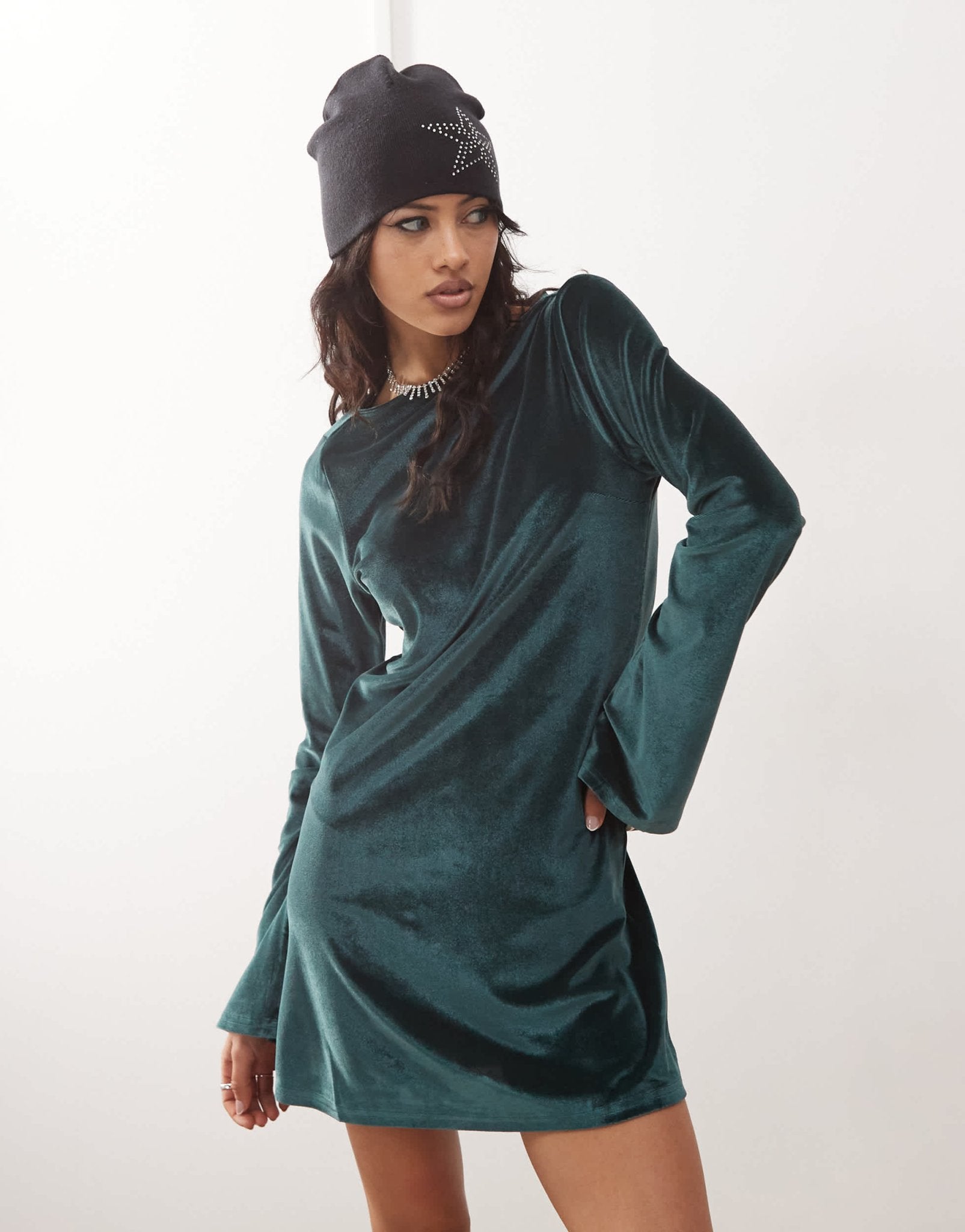 Monki long sleeve velvet mini dress in green - ASOS Sample Sale