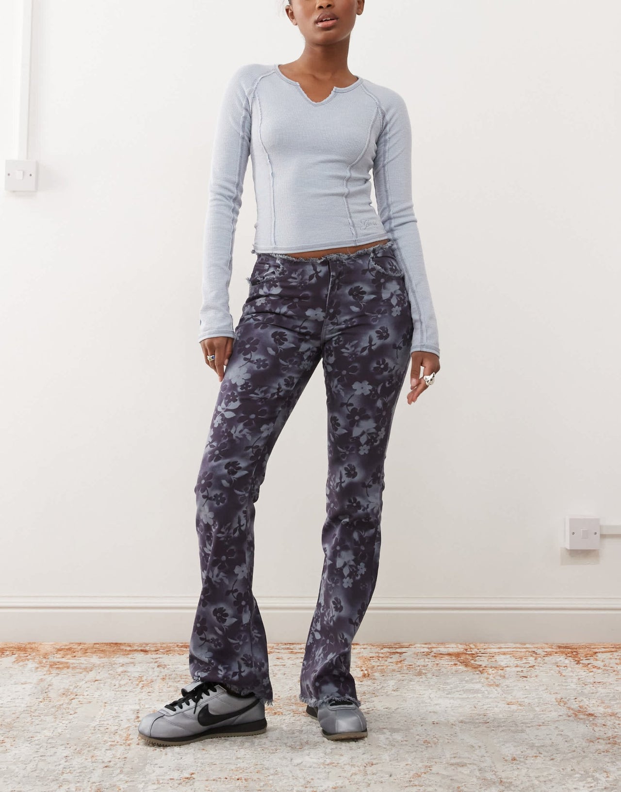 Monki low rise stretch bootcut jeans in blue floral - ASOS Sample Sale