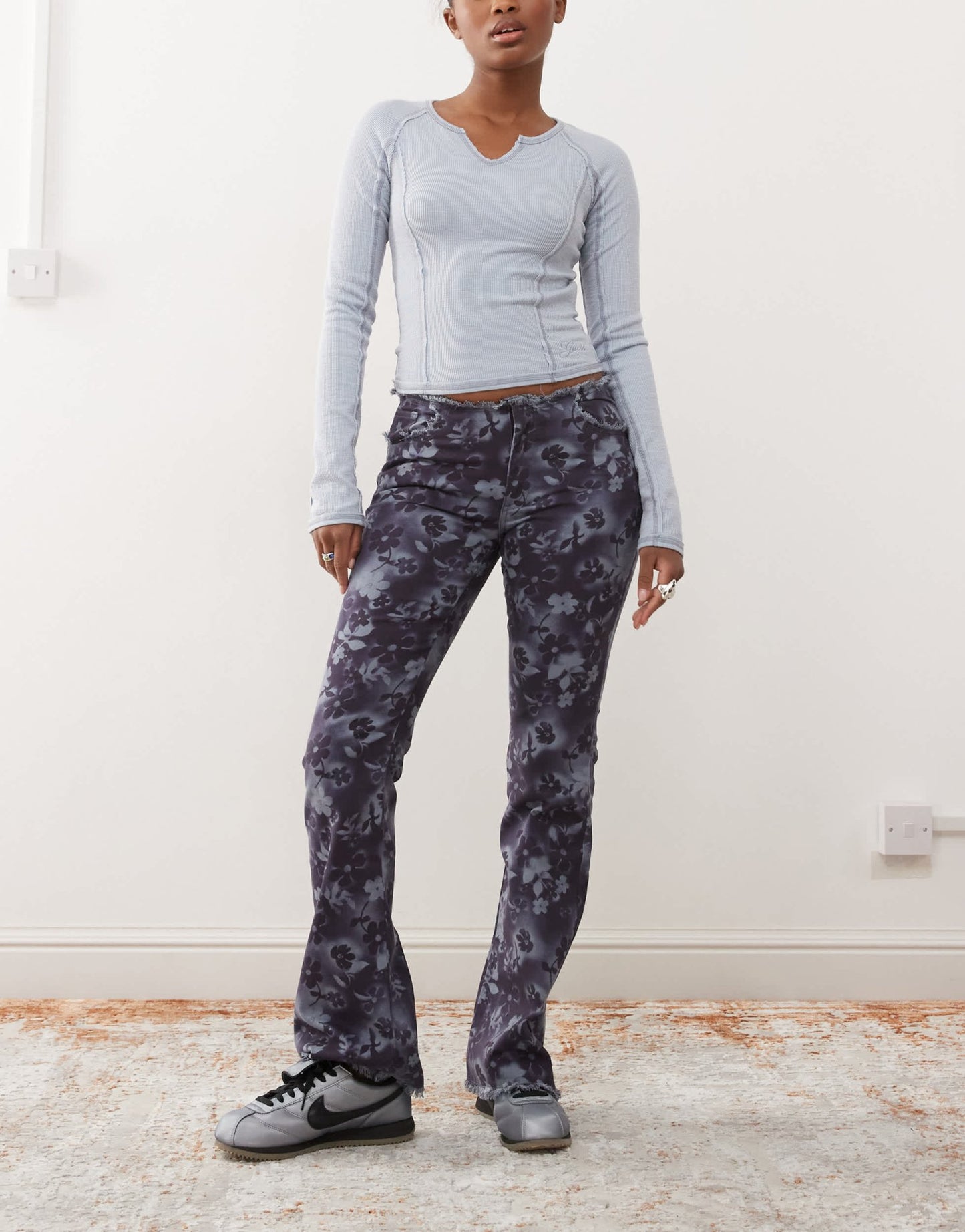Monki low rise stretch bootcut jeans in blue floral - ASOS Sample Sale