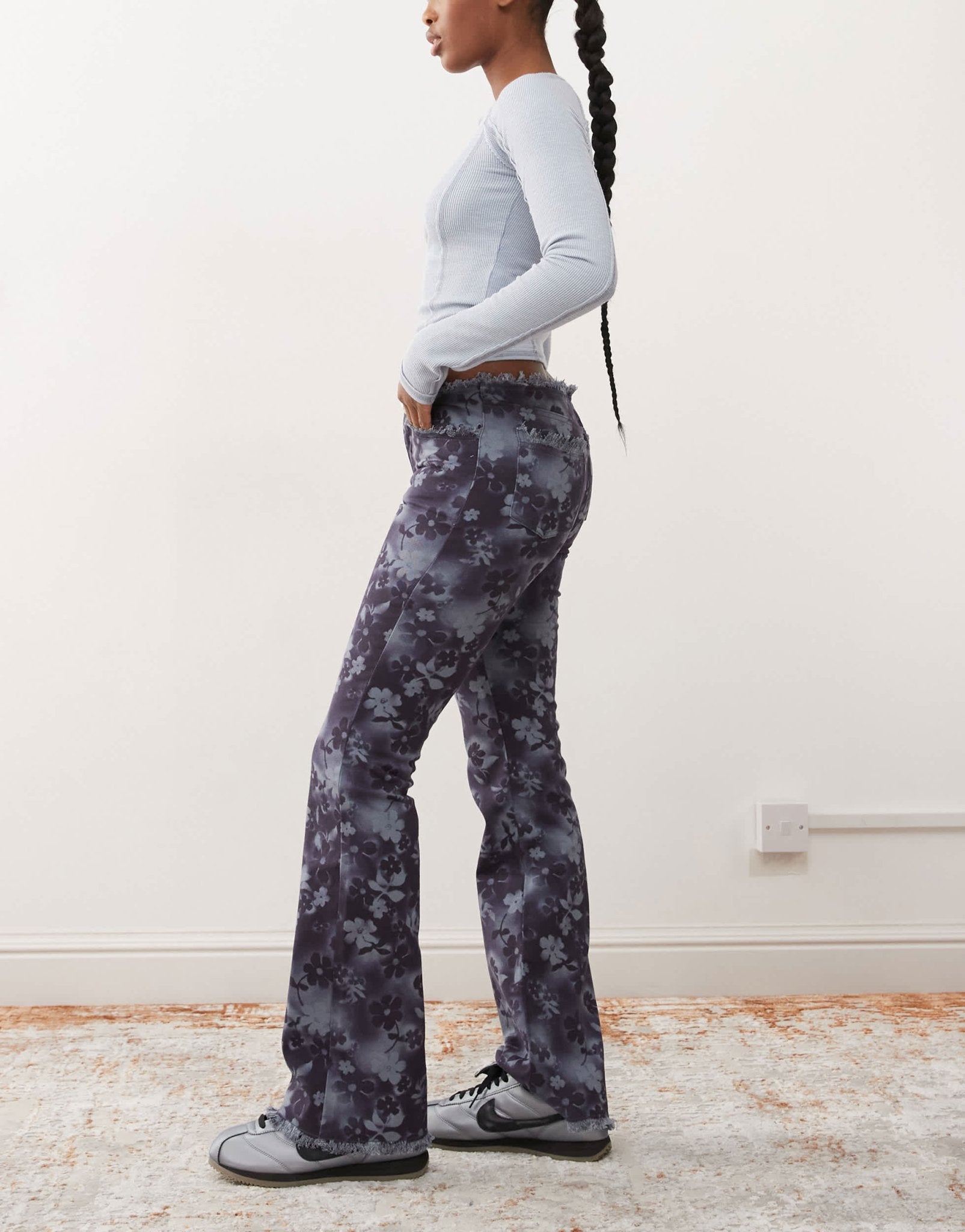 Monki low rise stretch bootcut jeans in blue floral - ASOS Sample Sale