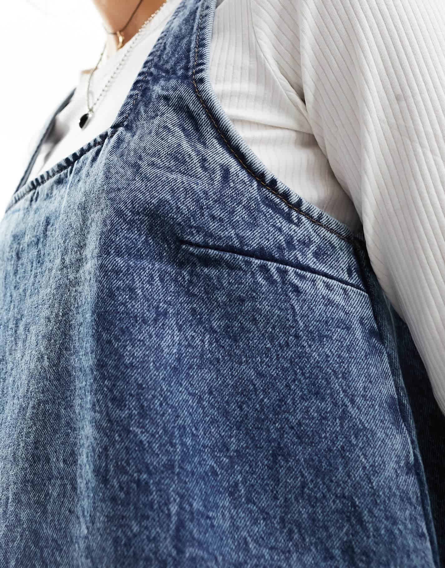 Monki mini denim dungaree dress in soft acid blue wash - ASOS Sample Sale