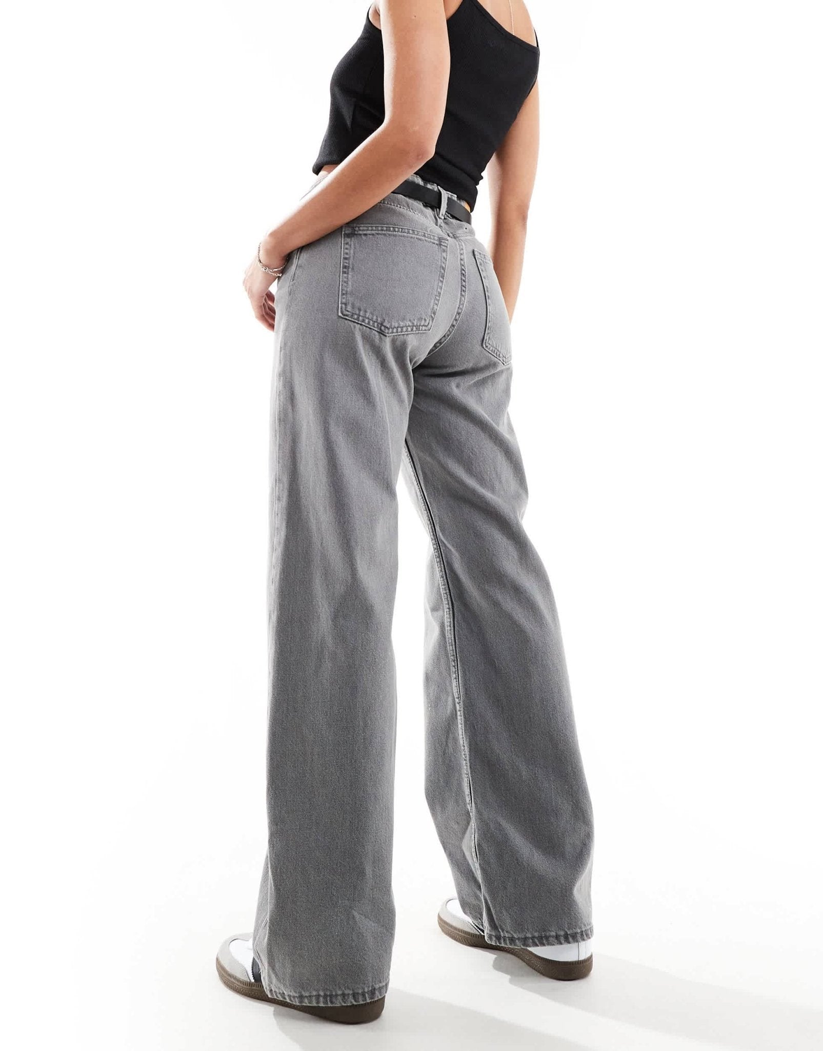 Monki Naoki loose fit low rise jeans in washed grey - ASOS Sample Sale