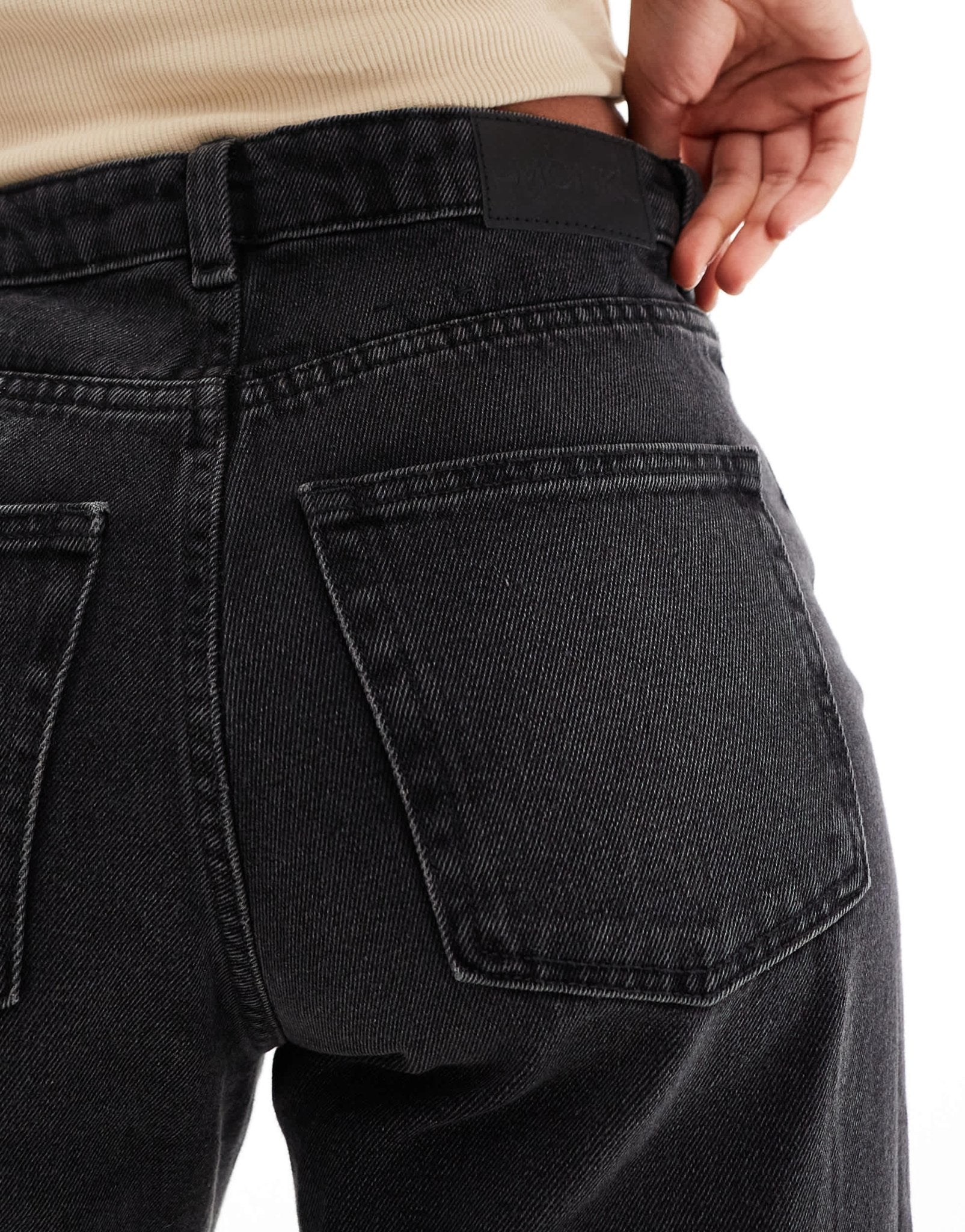 Monki Naoki low rise loose fit baggy jeans in black - ASOS Sample Sale