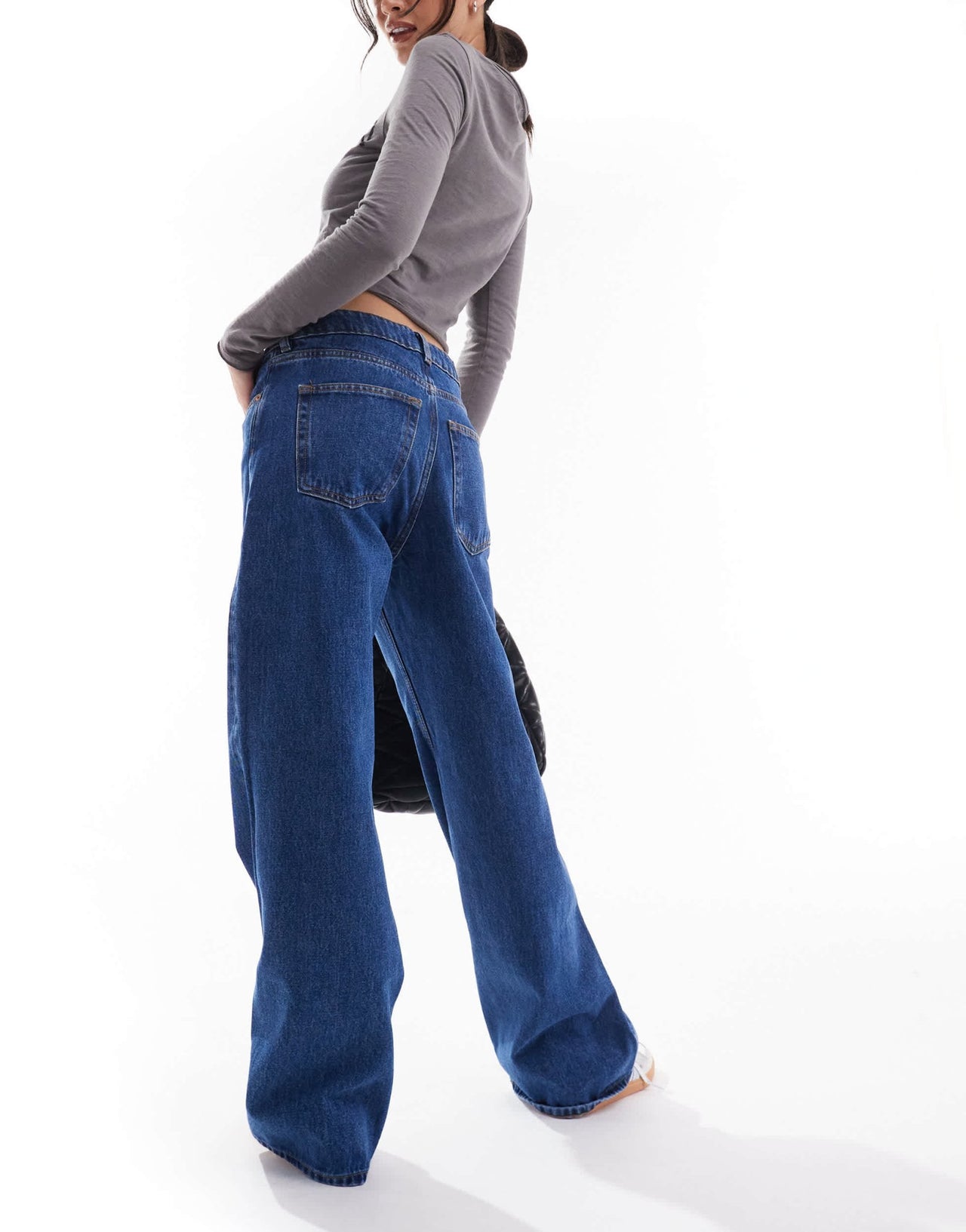 Monki Naoki low rise loose fit jeans in classic blue wash - ASOS Sample Sale