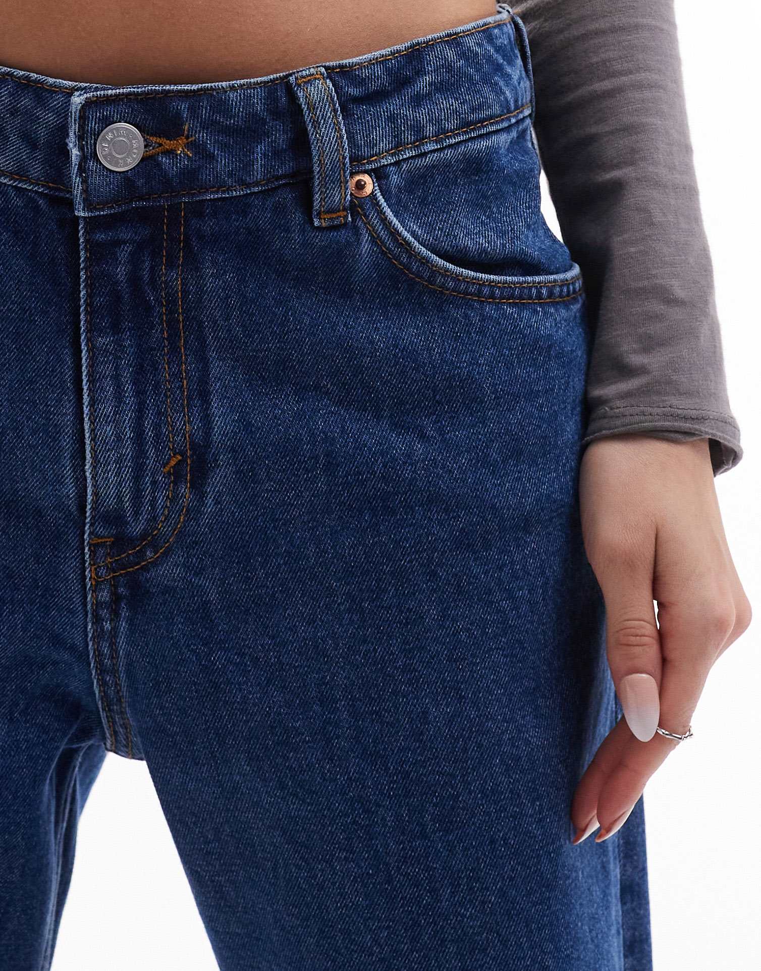 Monki Naoki low rise loose fit jeans in classic blue wash - ASOS Sample Sale