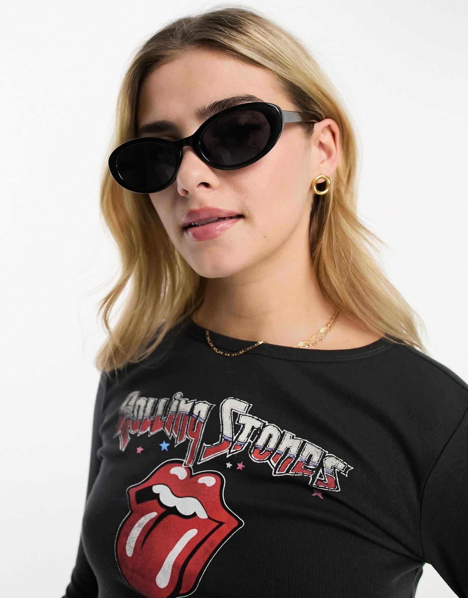Monki oversized oval sunglasses in black - ASOS Sample Sale