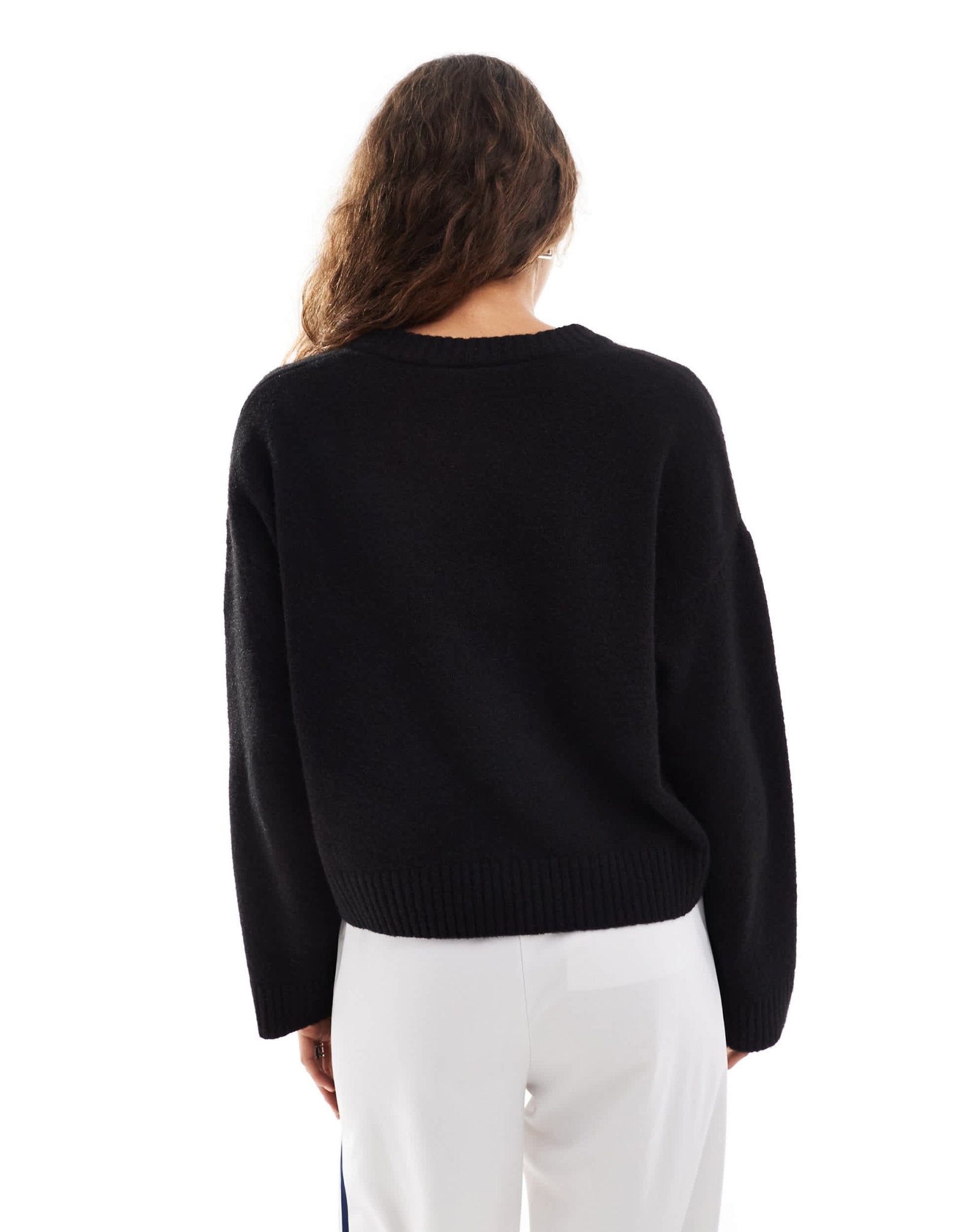 Monki round neck relaxed knitted sweater in black - ASOS Sample Sale