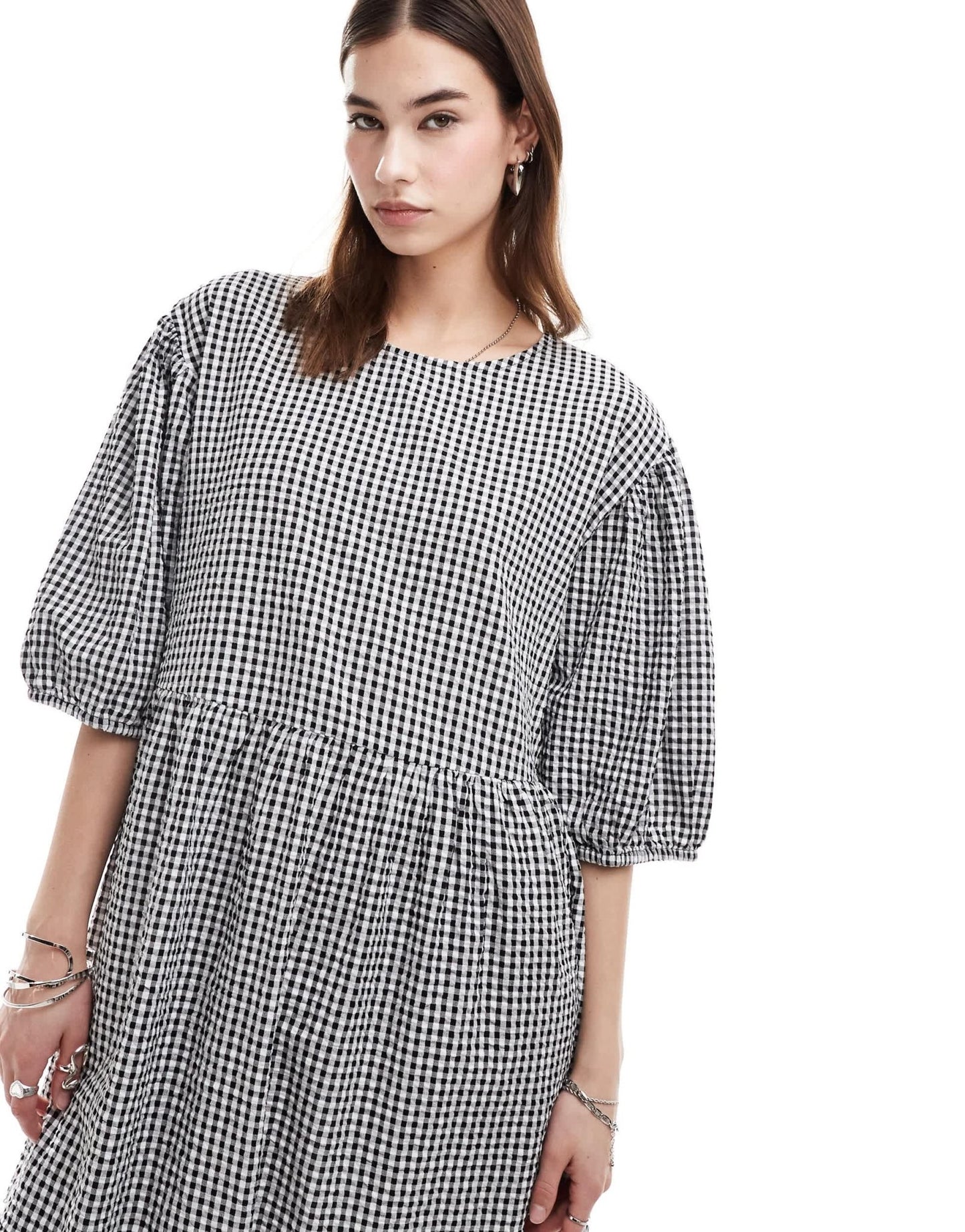 Monki seersucker smock midi dress in black and white gingham - ASOS Sample Sale
