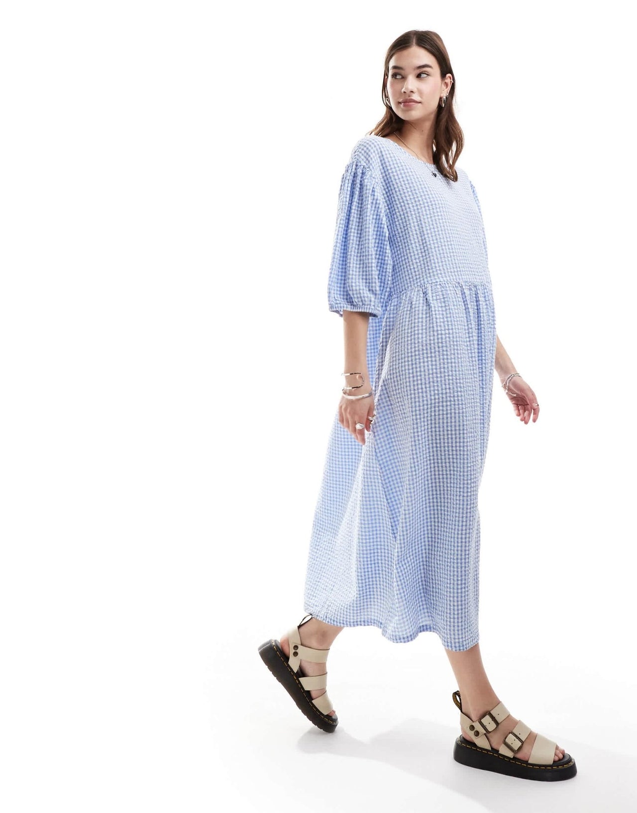 Monki seersucker smock midi dress in blue and white gingham - ASOS Sample Sale