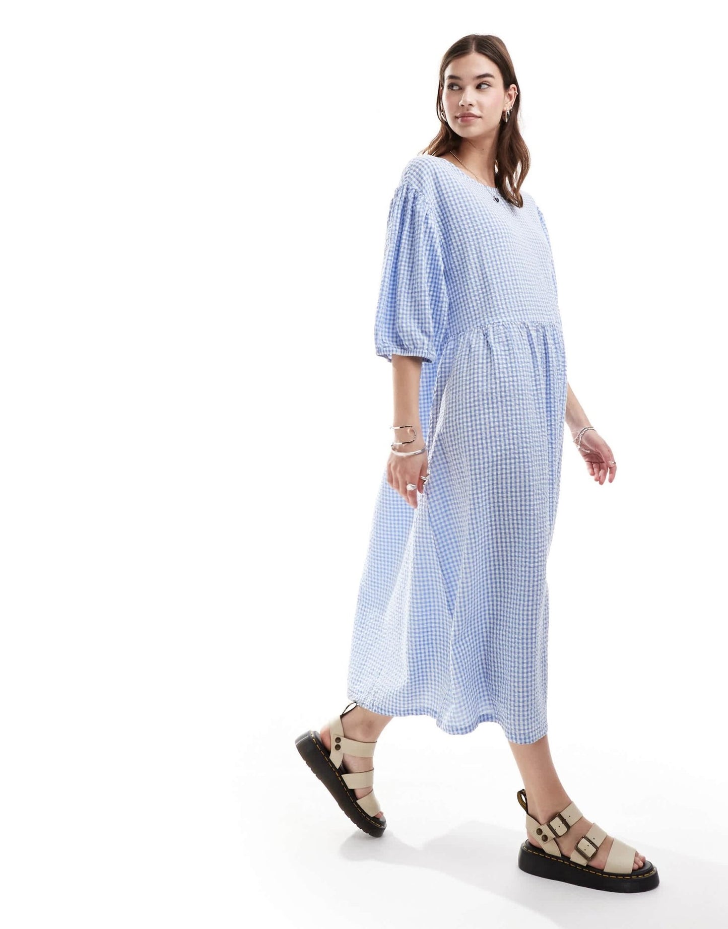 Monki seersucker smock midi dress in blue and white gingham - ASOS Sample Sale