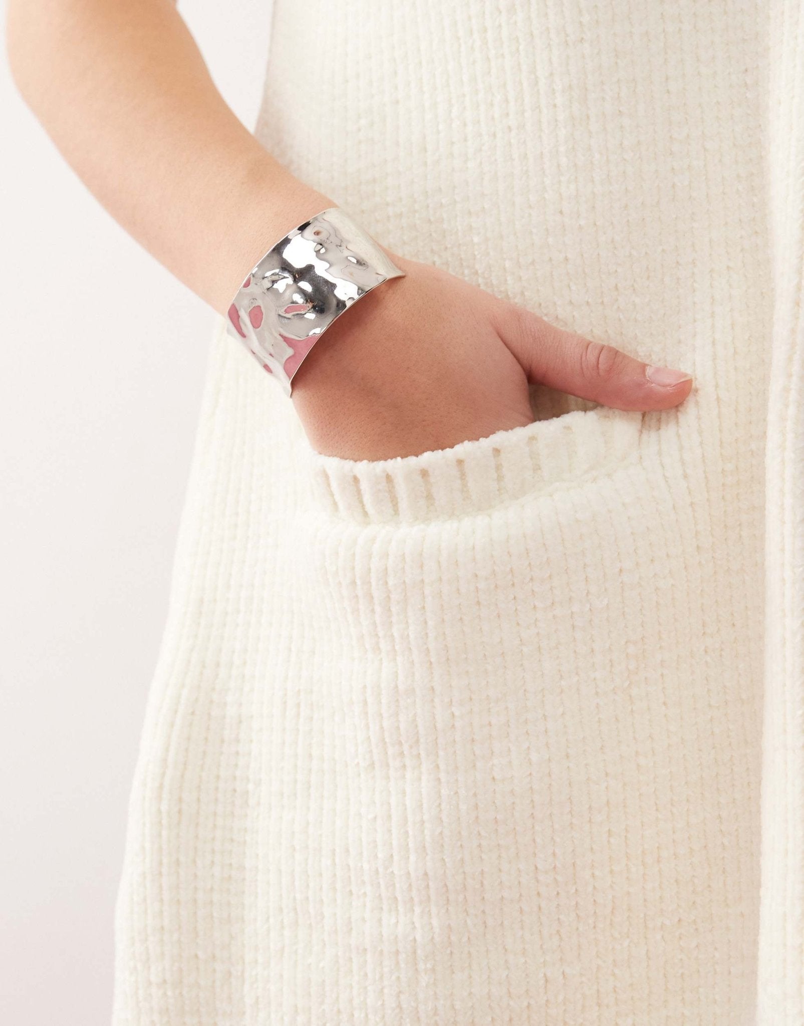 Monki short sleeve super soft mini knitted dress in cream - ASOS Sample Sale