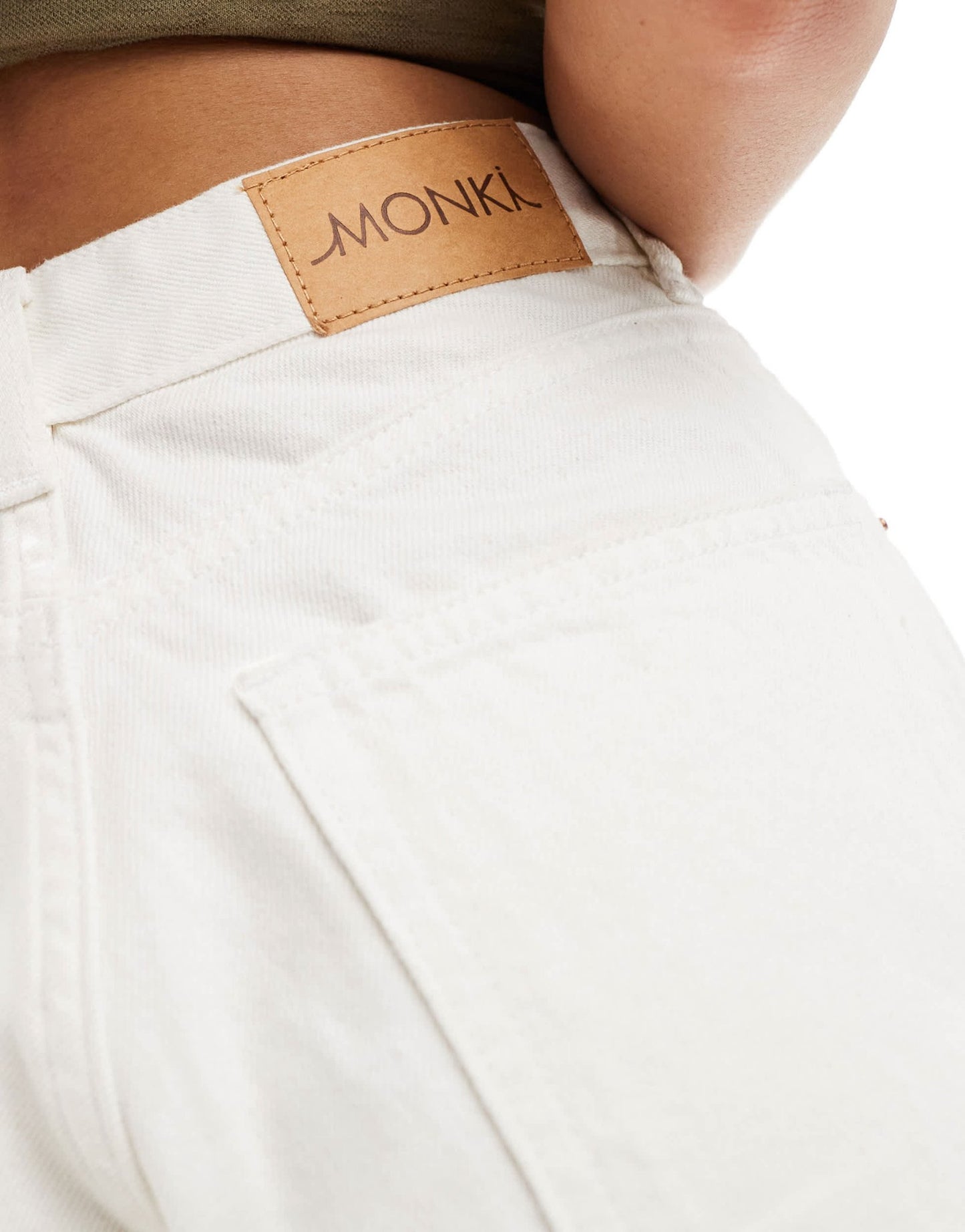 Monki Tallie turn up denim shorts in ecru - ASOS Sample Sale
